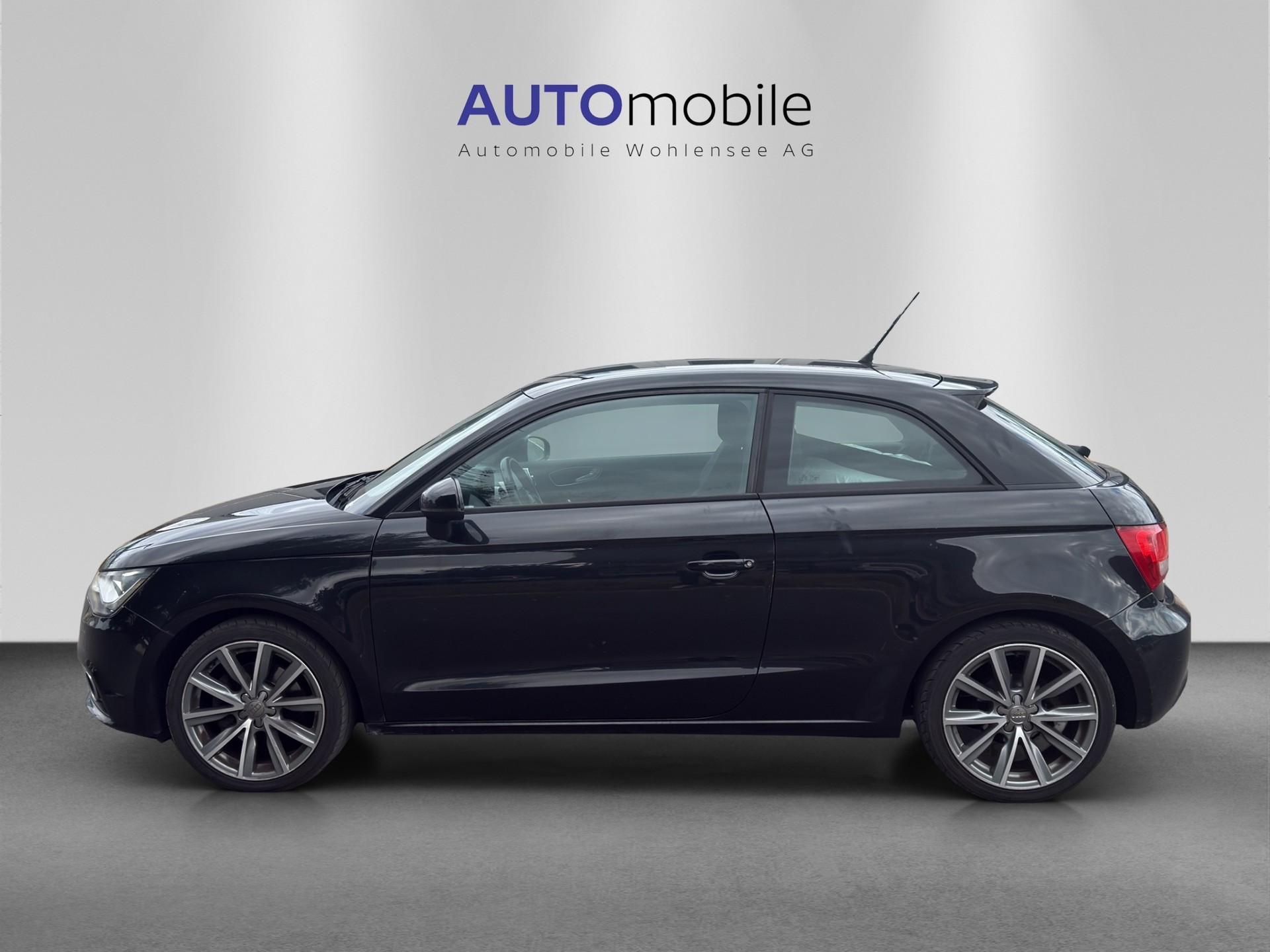 AUDI A1 1.4 TFSI Ambition S-tronic-image-0