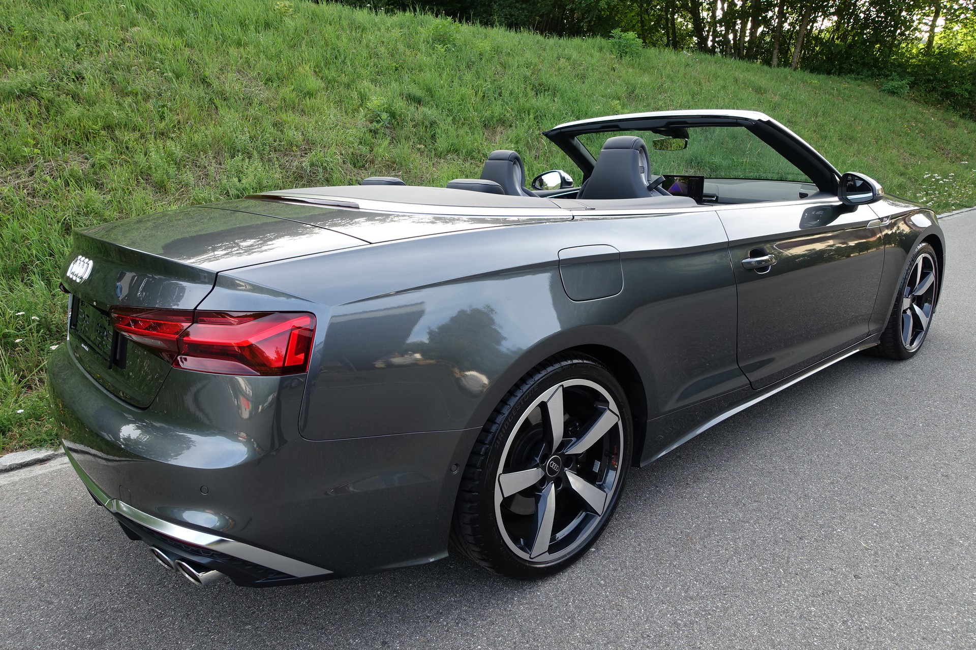 AUDI S5 Cabriolet 3.0 TFSI quattro tiptronic-image-15