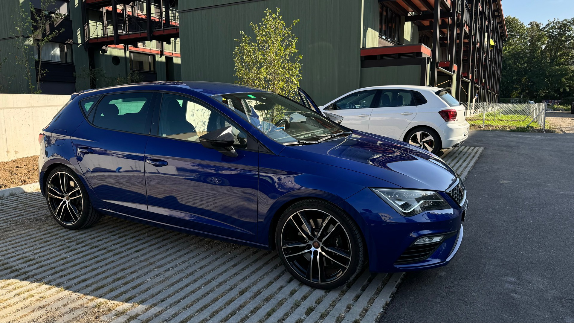 SEAT 2.0 TSI 290 Cupra DSG-image-2