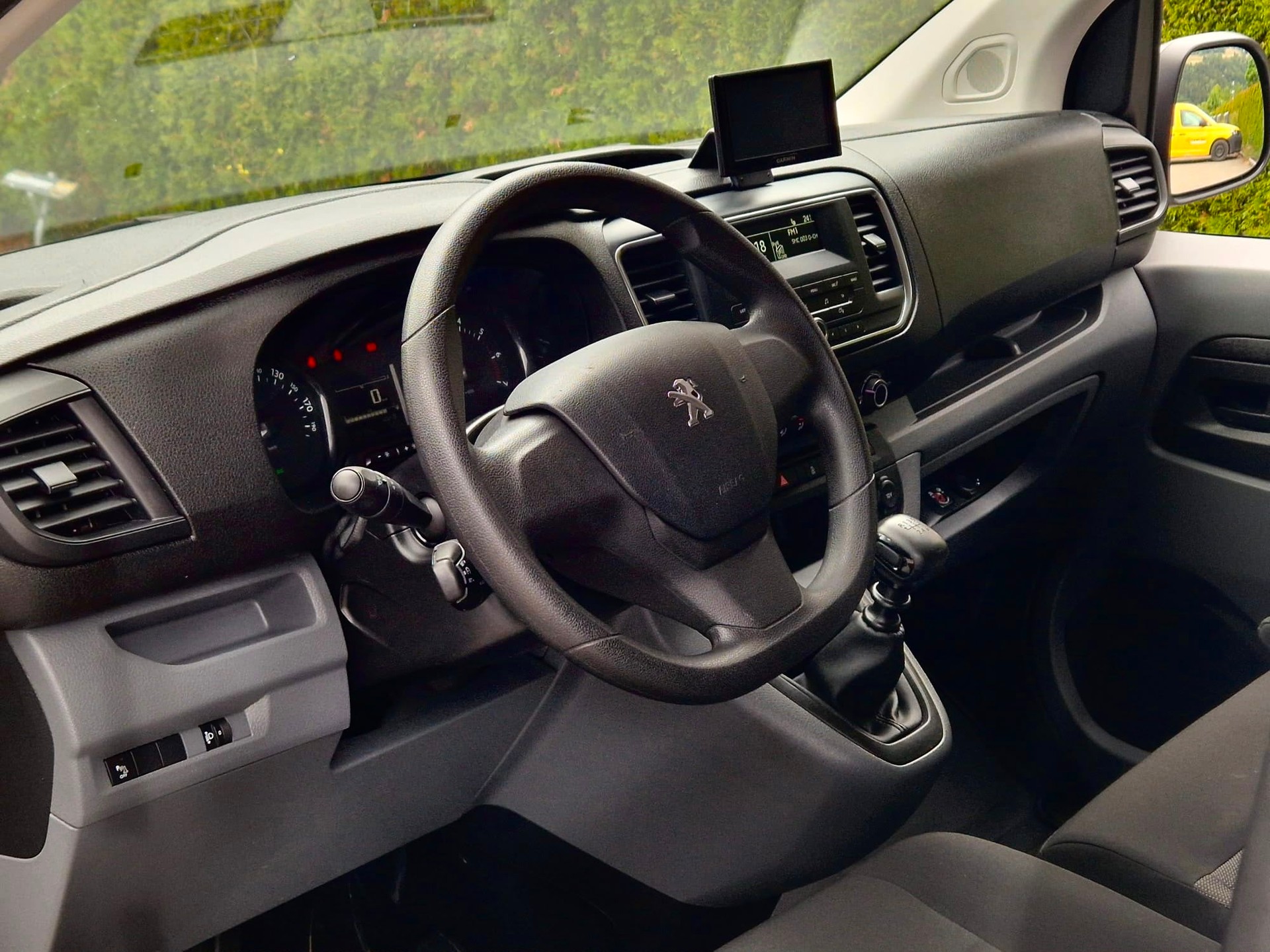 PEUGEOT Expert Traveller 2.0 BlueHDi 9 Plätzer-image-9