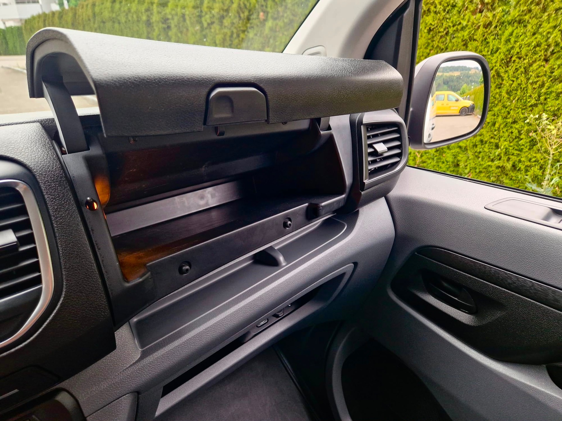 PEUGEOT Expert Traveller 2.0 BlueHDi 9 Plätzer-image-23