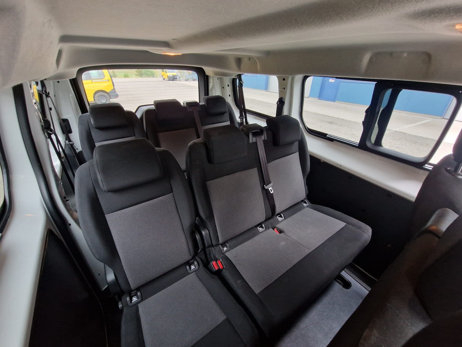PEUGEOT Expert Traveller 2.0 BlueHDi 9 Plätzer-image-17