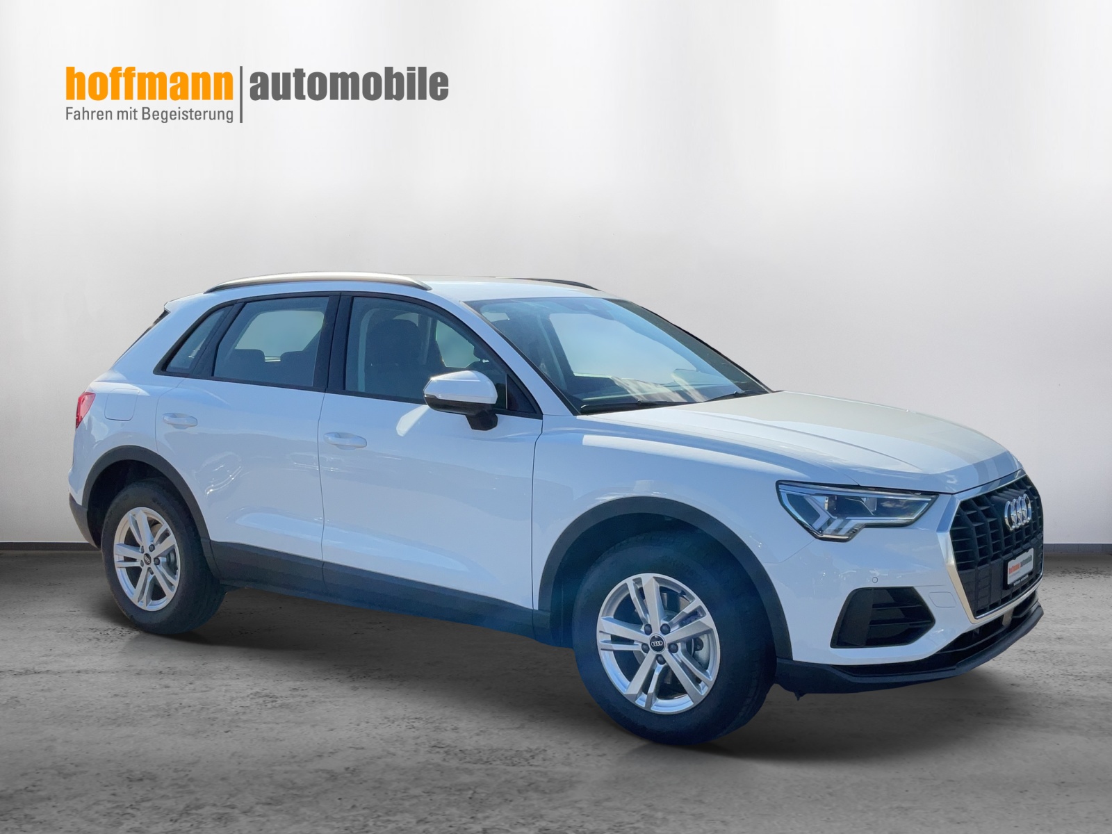 AUDI Q3 Sportback 35 TFSI Attraction S-tronic-image-2