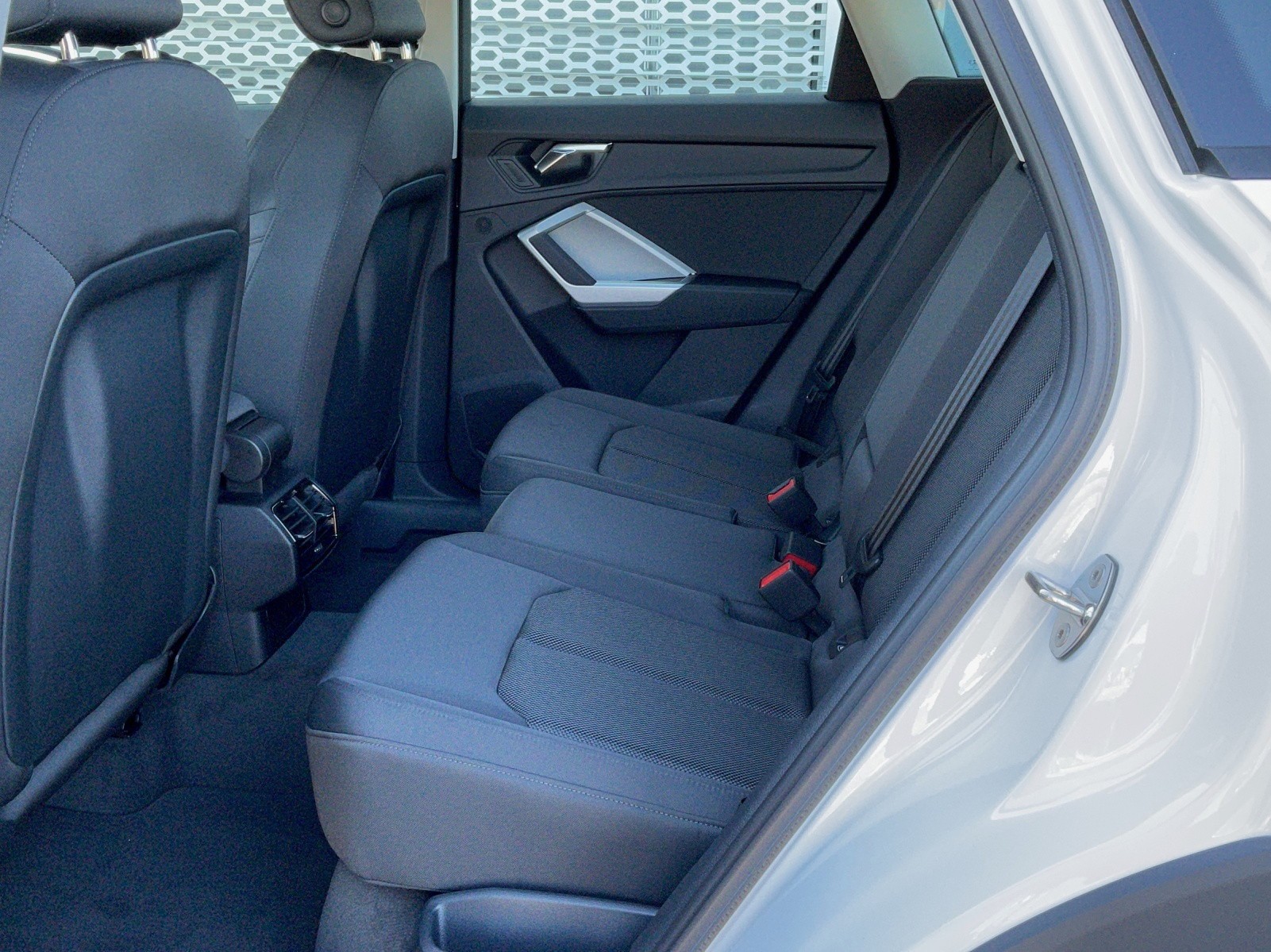AUDI Q3 Sportback 35 TFSI Attraction S-tronic-image-10