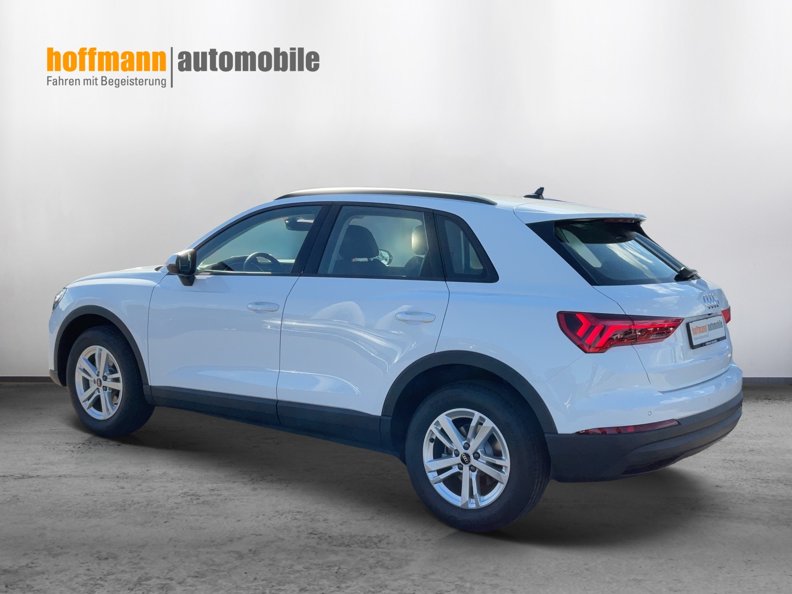AUDI Q3 Sportback 35 TFSI Attraction S-tronic-image-5