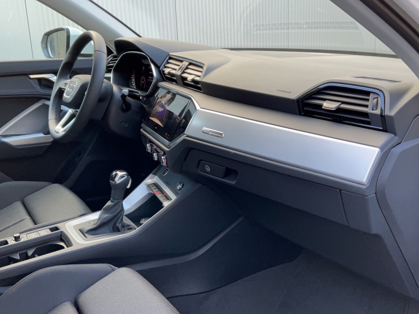 AUDI Q3 Sportback 35 TFSI Attraction S-tronic-image-13