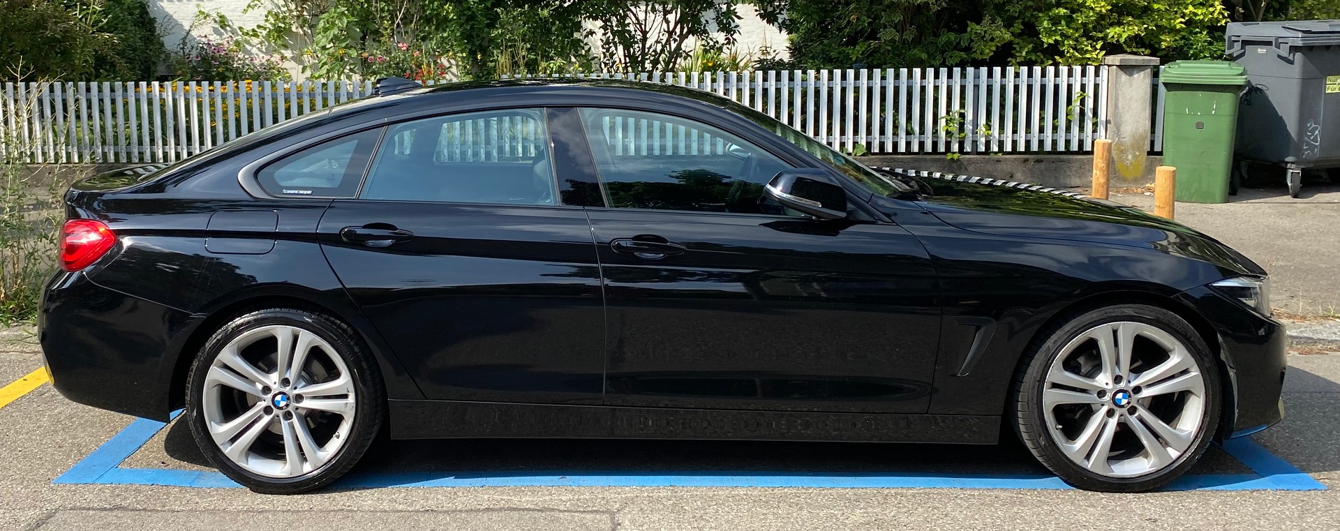 BMW 420i-image-1