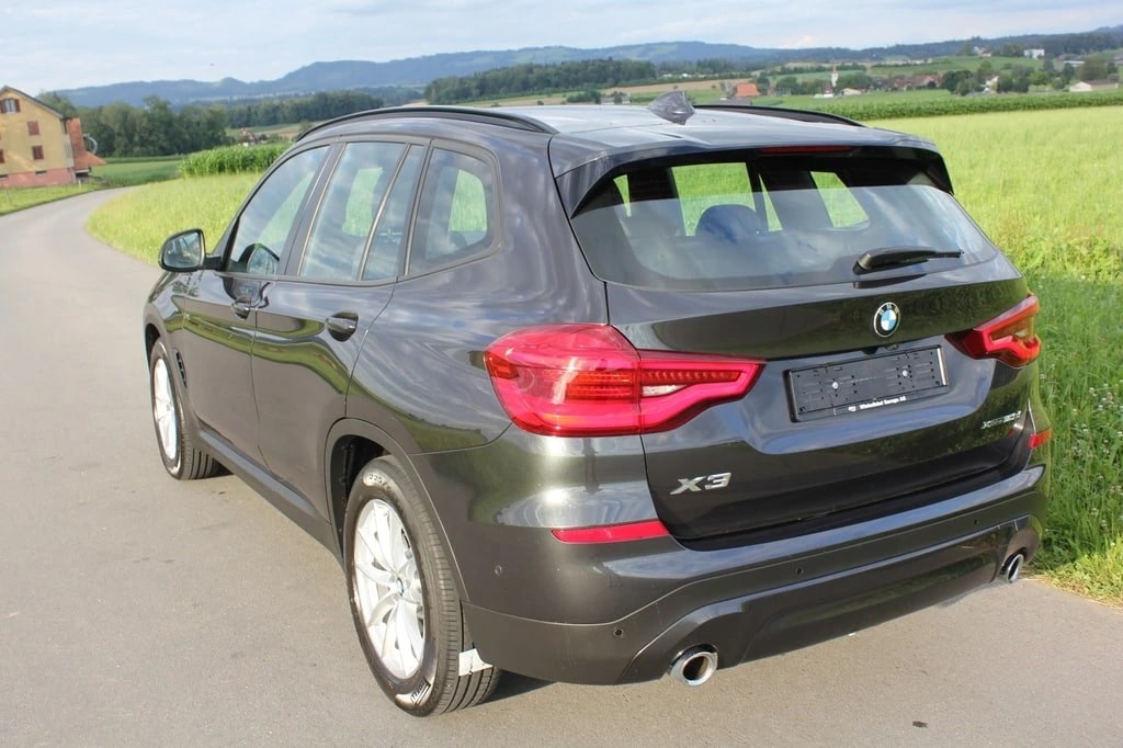 BMW X3 xDrive 20d Individual xLine Steptronic-image-2