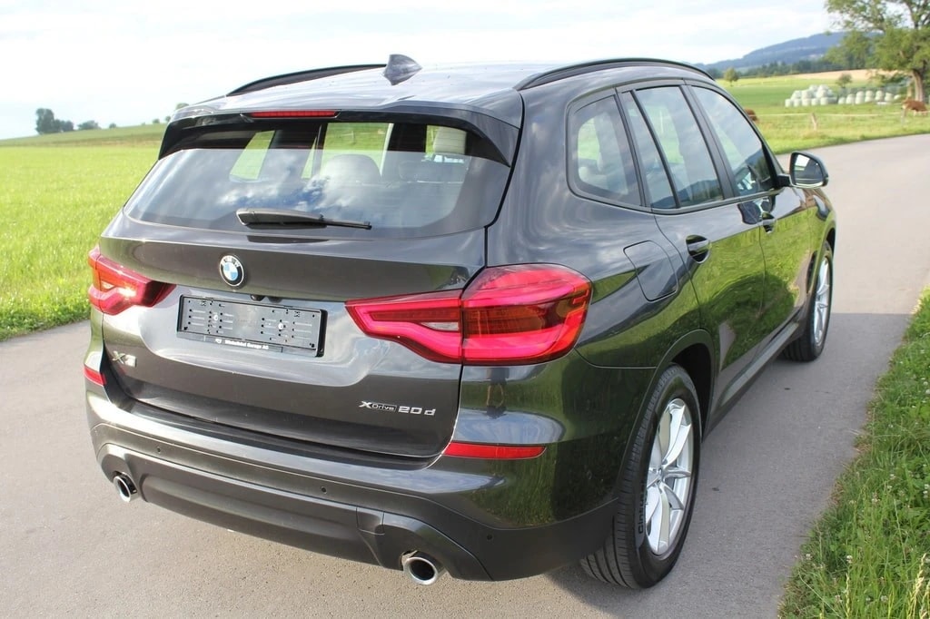BMW X3 xDrive 20d Individual xLine Steptronic-image-3