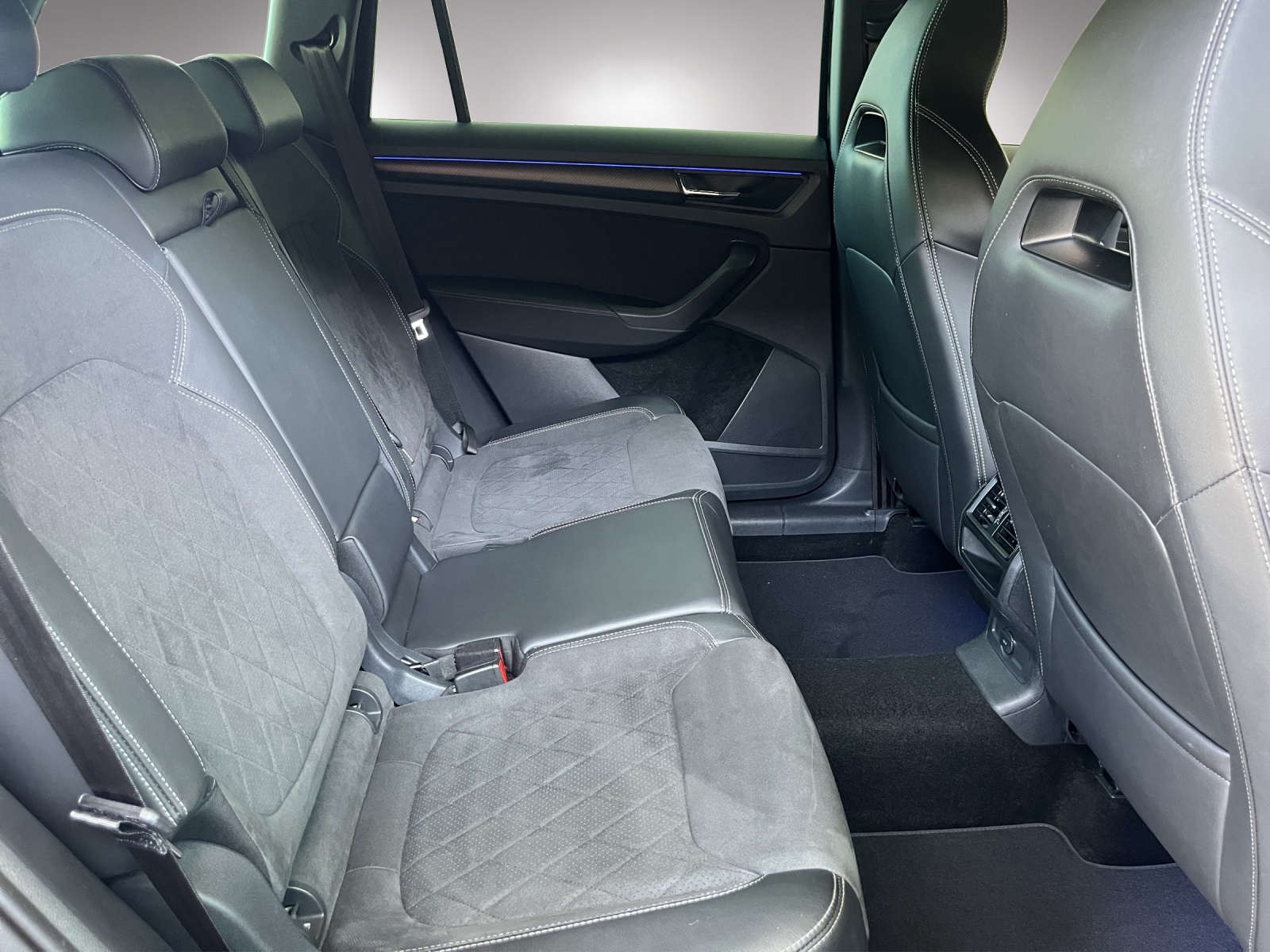 SKODA Kodiaq 2.0 TSI 4x4 SportLine-image-17