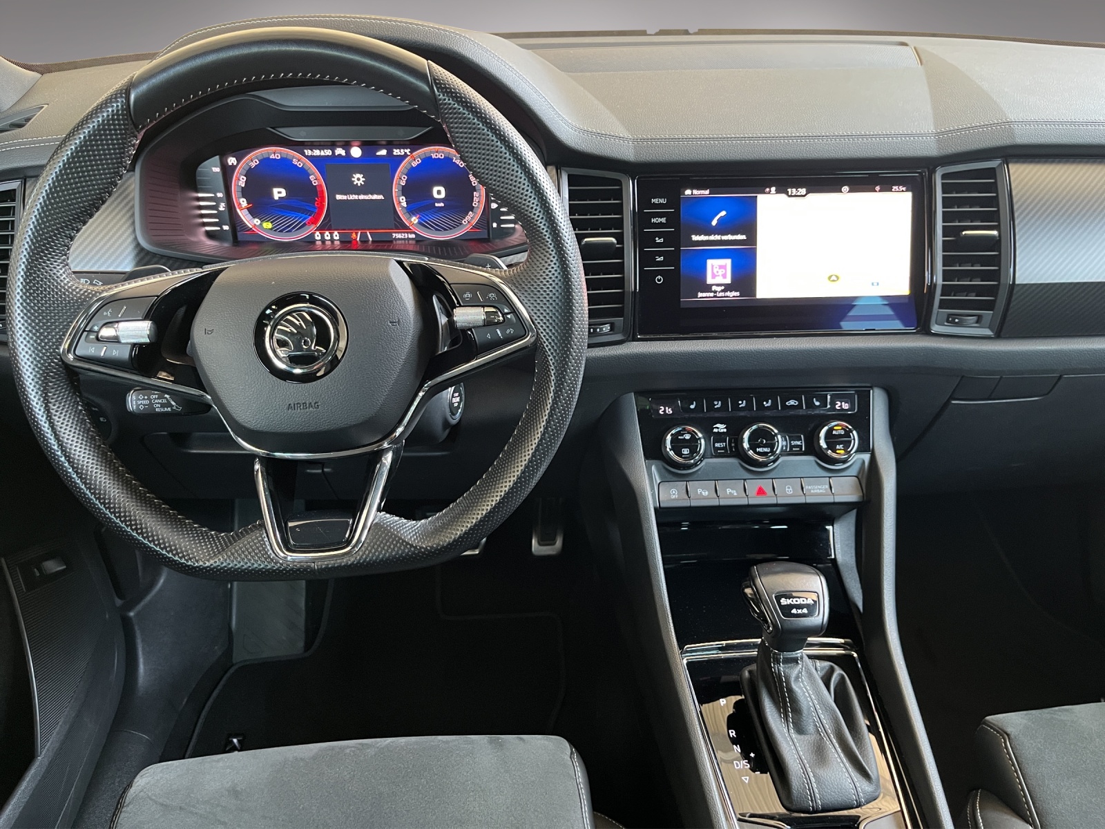 SKODA Kodiaq 2.0 TSI 4x4 SportLine-image-11