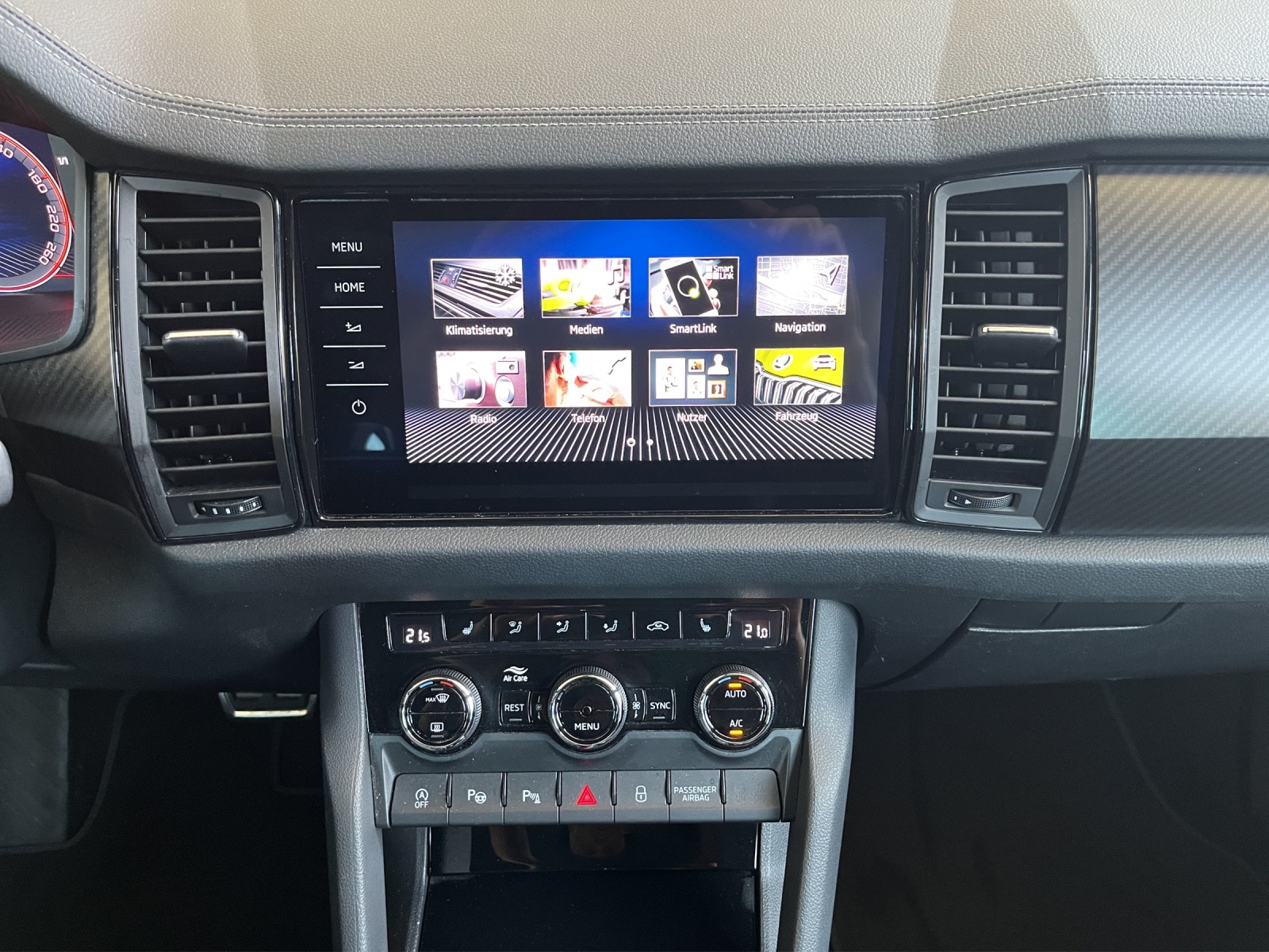 SKODA Kodiaq 2.0 TSI 4x4 SportLine-image-13