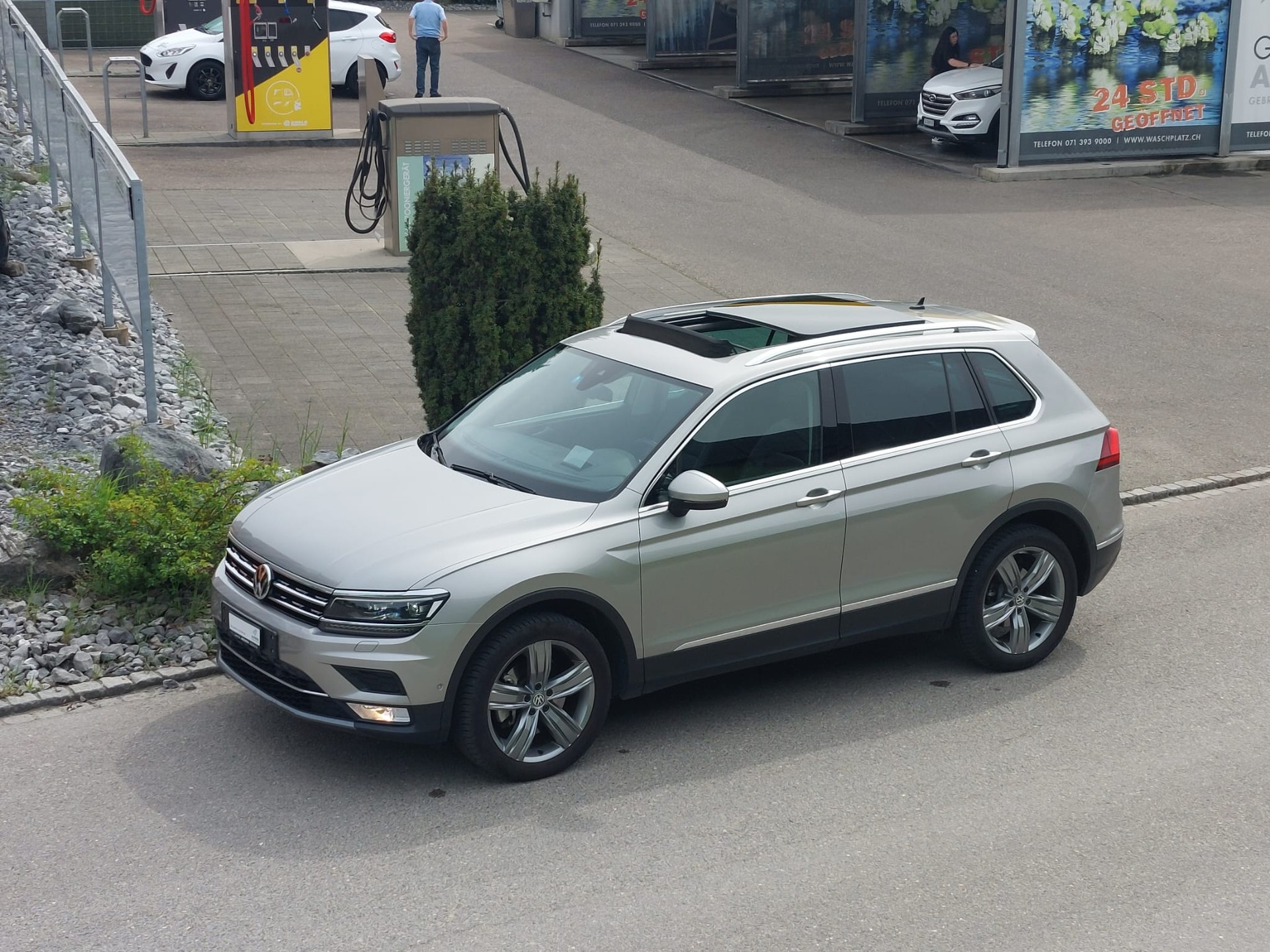VW Tiguan 2.0TSI Highline 4Motion DSG-image-0