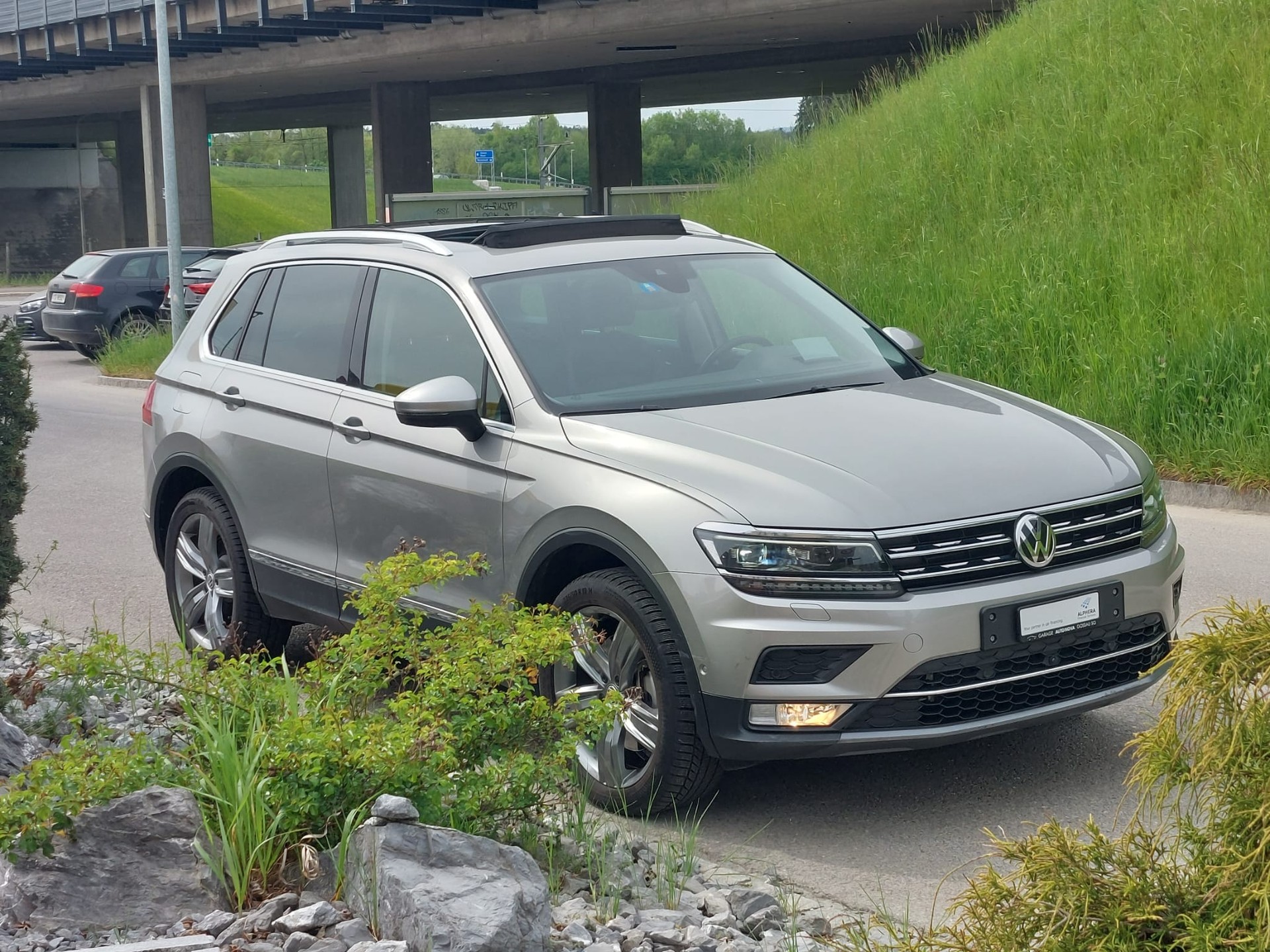 VW Tiguan 2.0TSI Highline 4Motion DSG-image-1