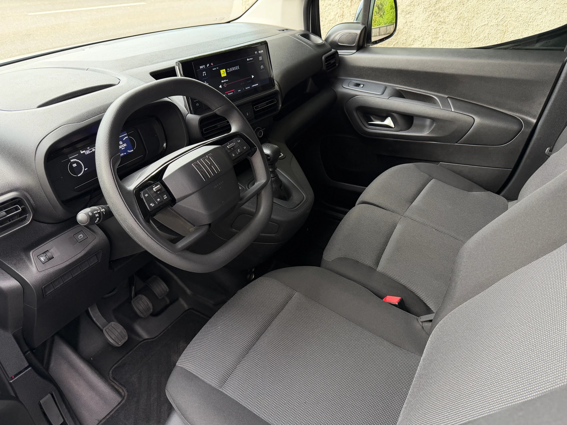 FIAT DOBLO 1.2 L1 Easy Pro /1 Hand/Ab MFK/Service gepflegt/36 Monate Garantie exkl. / Anhängerkup./ Apple CarPlay /Klima/Tempomat/DAB-image-6