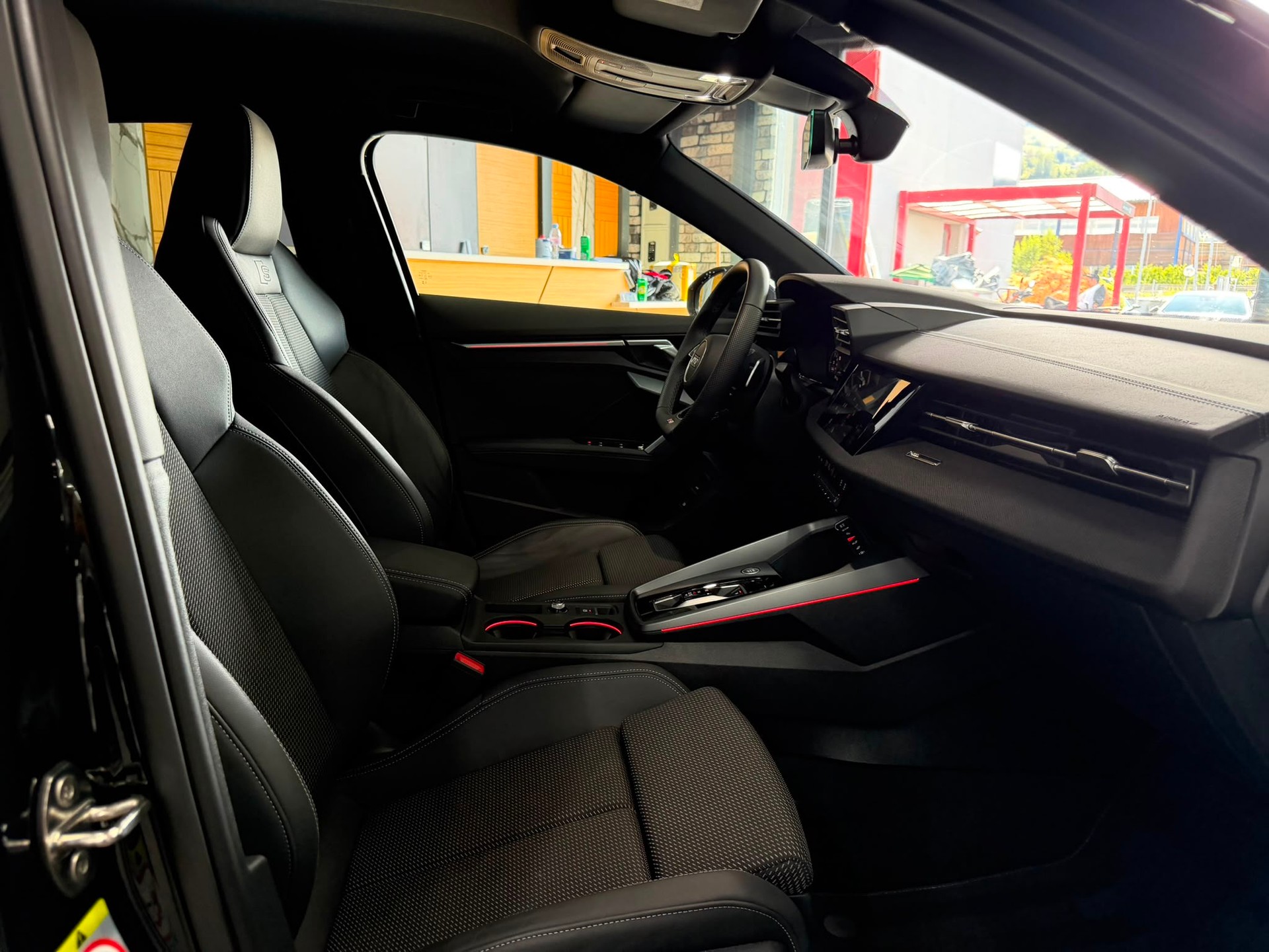 AUDI A3 Sportback 40 TFSI e S-Line S-tronic-image-12