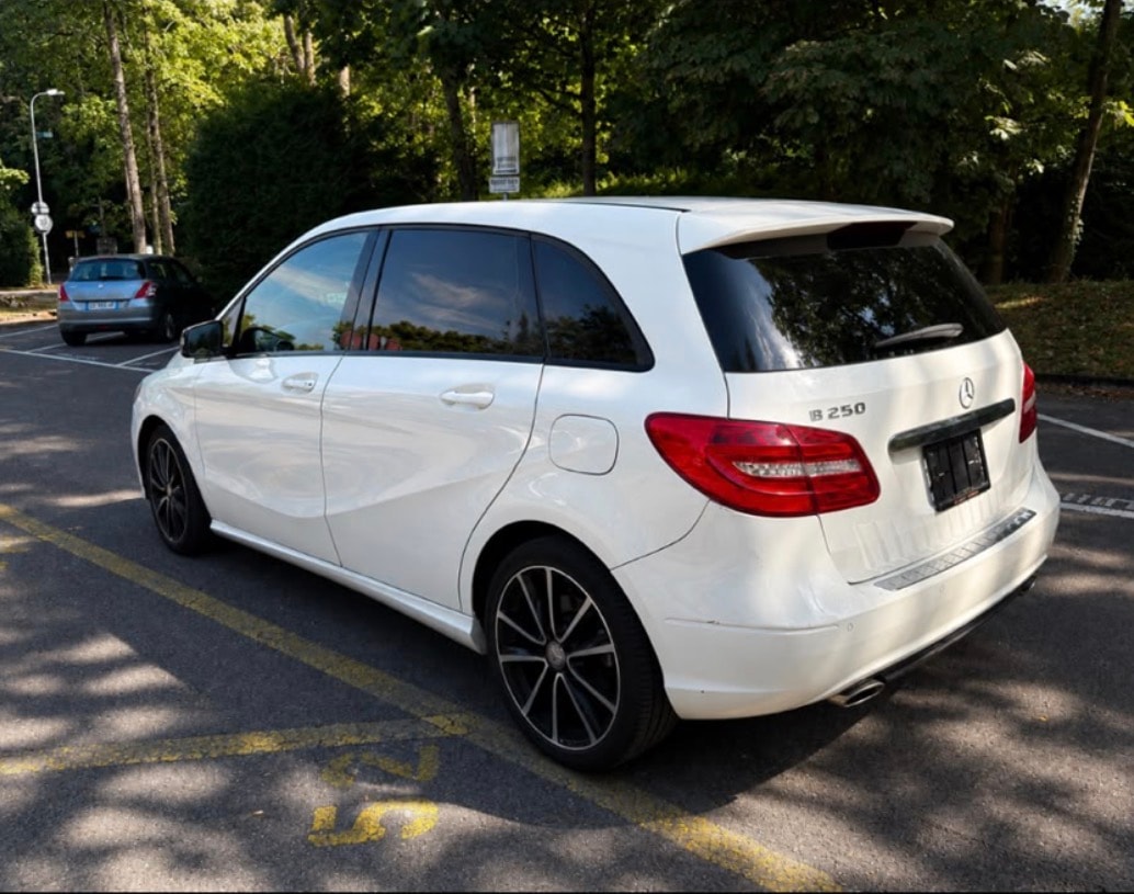 MERCEDES-BENZ B 250 7G-DCT-image-2