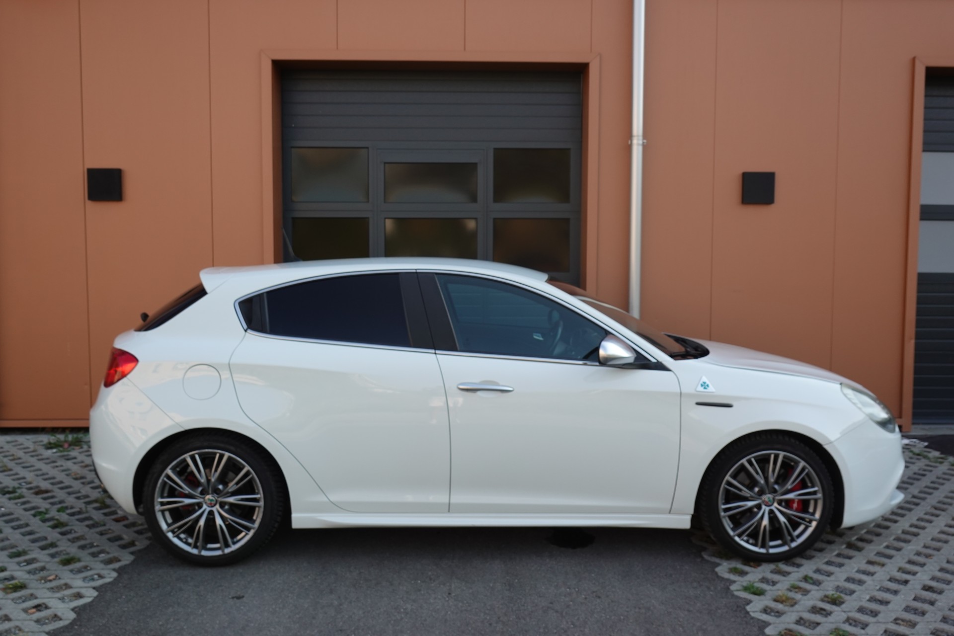 ALFA ROMEO Giulietta 1750 TBi Quadrifoglio Verde-image-3