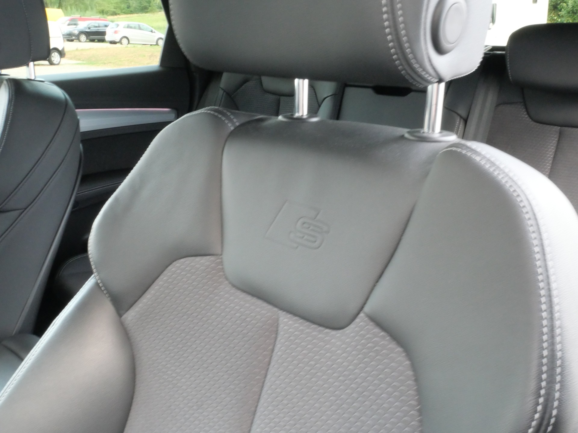 AUDI Q5 40 TDI Black Edition S-Line quattro S-tronic *CH-Auto, ABT-Chiptuning, AHK 2'400kg*-image-15