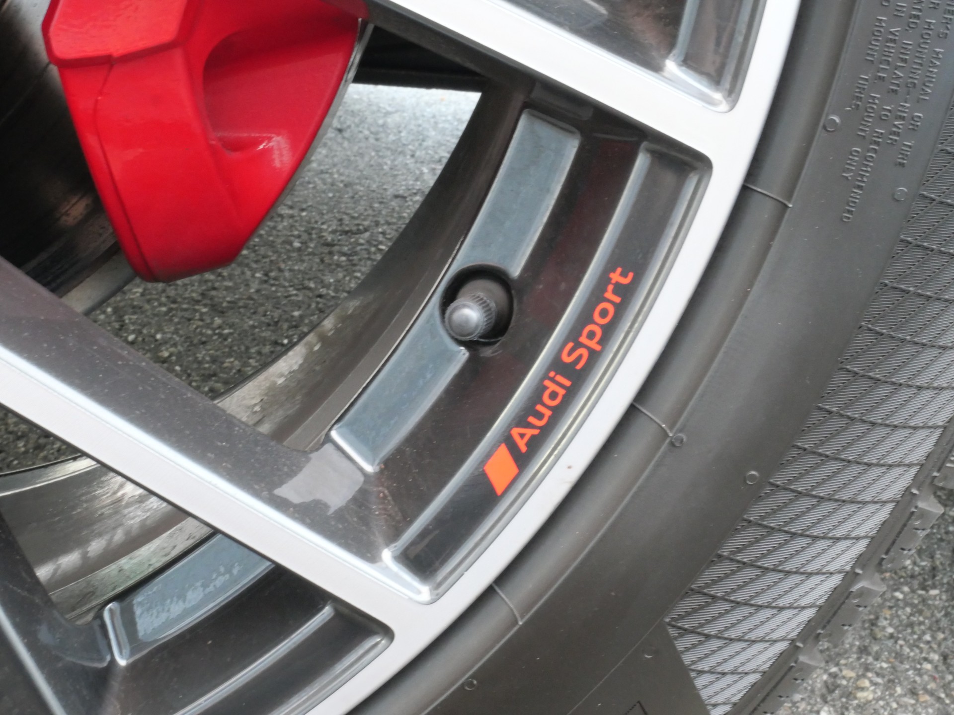 AUDI Q5 40 TDI Black Edition S-Line quattro S-tronic *CH-Auto, ABT-Chiptuning, AHK 2'400kg*-image-5