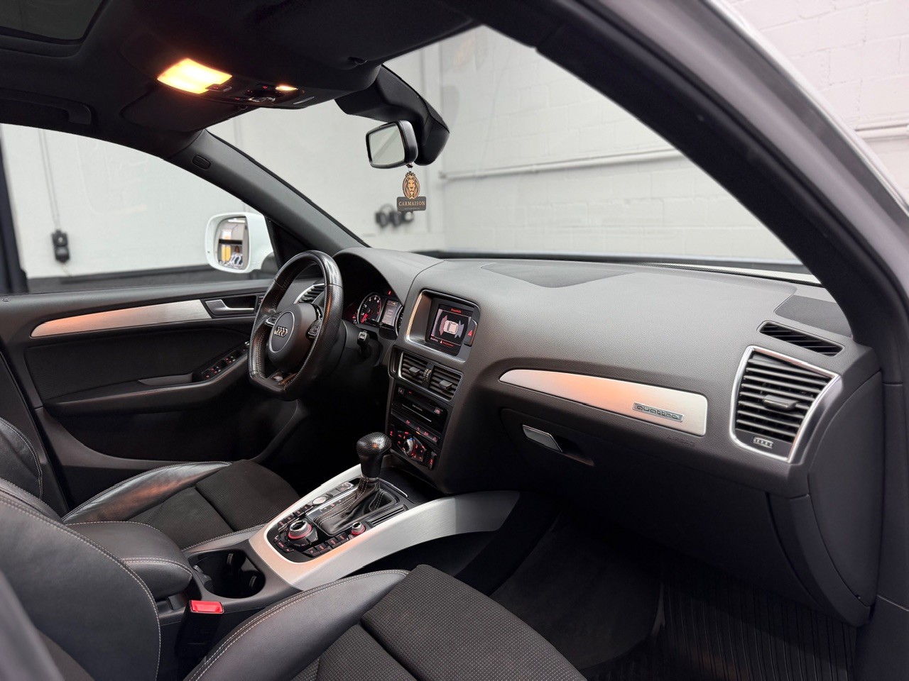 AUDI Q5 S-Line 2.0 TFSI quattro tiptronic | AHK 2'000KG | ACC Tempomat | Schiebedach | Standheizung-image-16