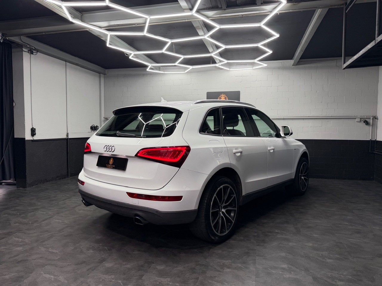 AUDI Q5 S-Line 2.0 TFSI quattro tiptronic | AHK 2'000KG | ACC Tempomat | Schiebedach | Standheizung-image-7