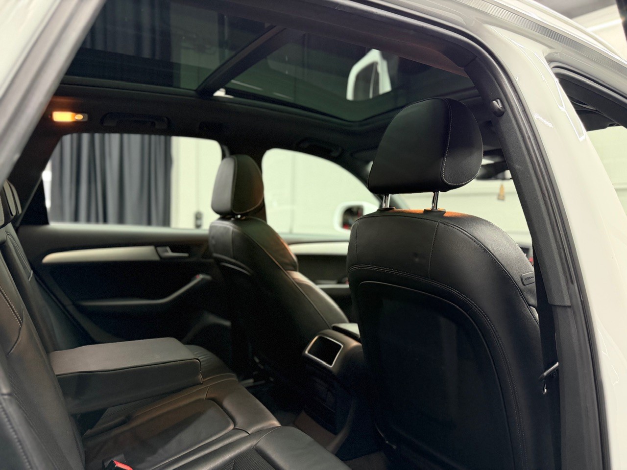 AUDI Q5 S-Line 2.0 TFSI quattro tiptronic | AHK 2'000KG | ACC Tempomat | Schiebedach | Standheizung-image-18