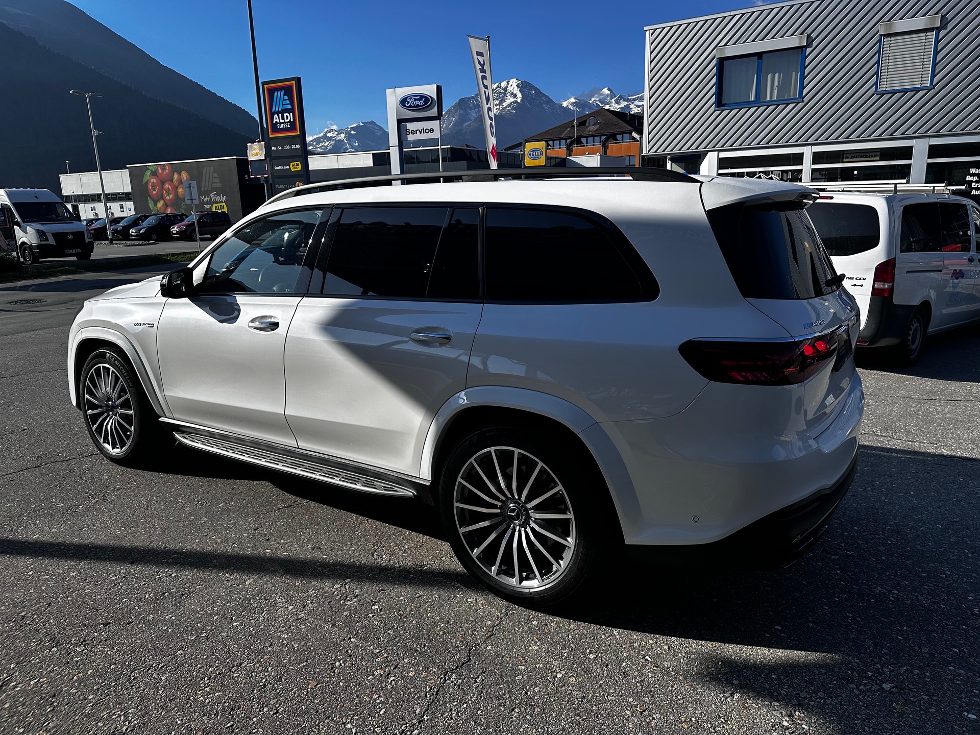 MERCEDES-BENZ GLS 63 AMG 4matic+-image-5