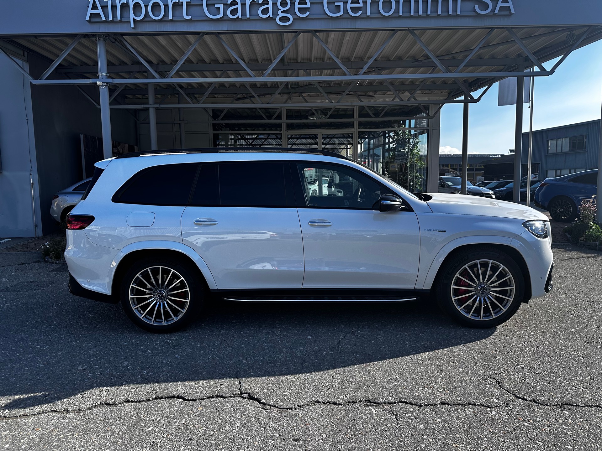 MERCEDES-BENZ GLS 63 AMG 4matic+-showroom-element-1
