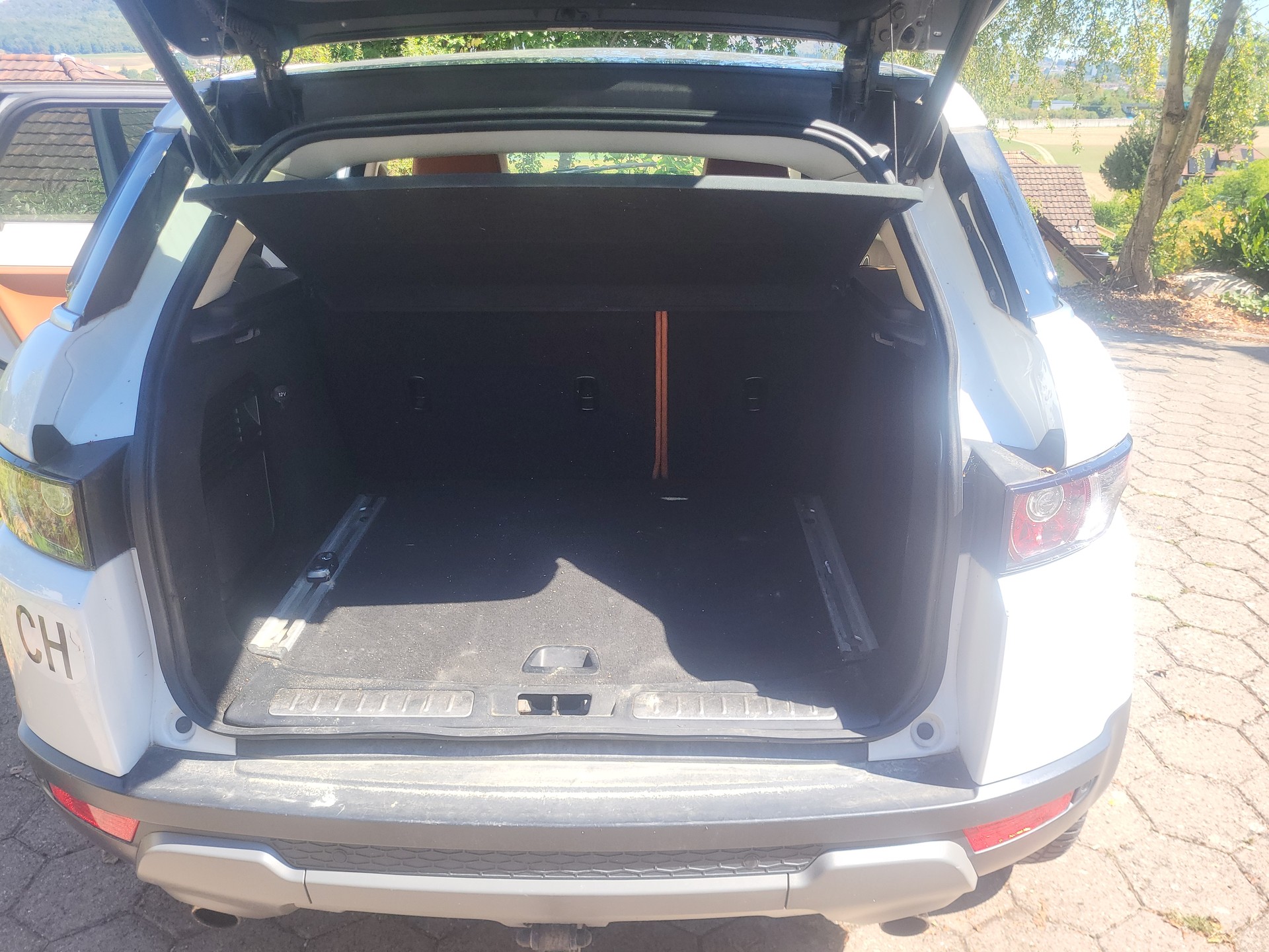 LAND ROVER 2.0 Si4 Dynamic-image-1