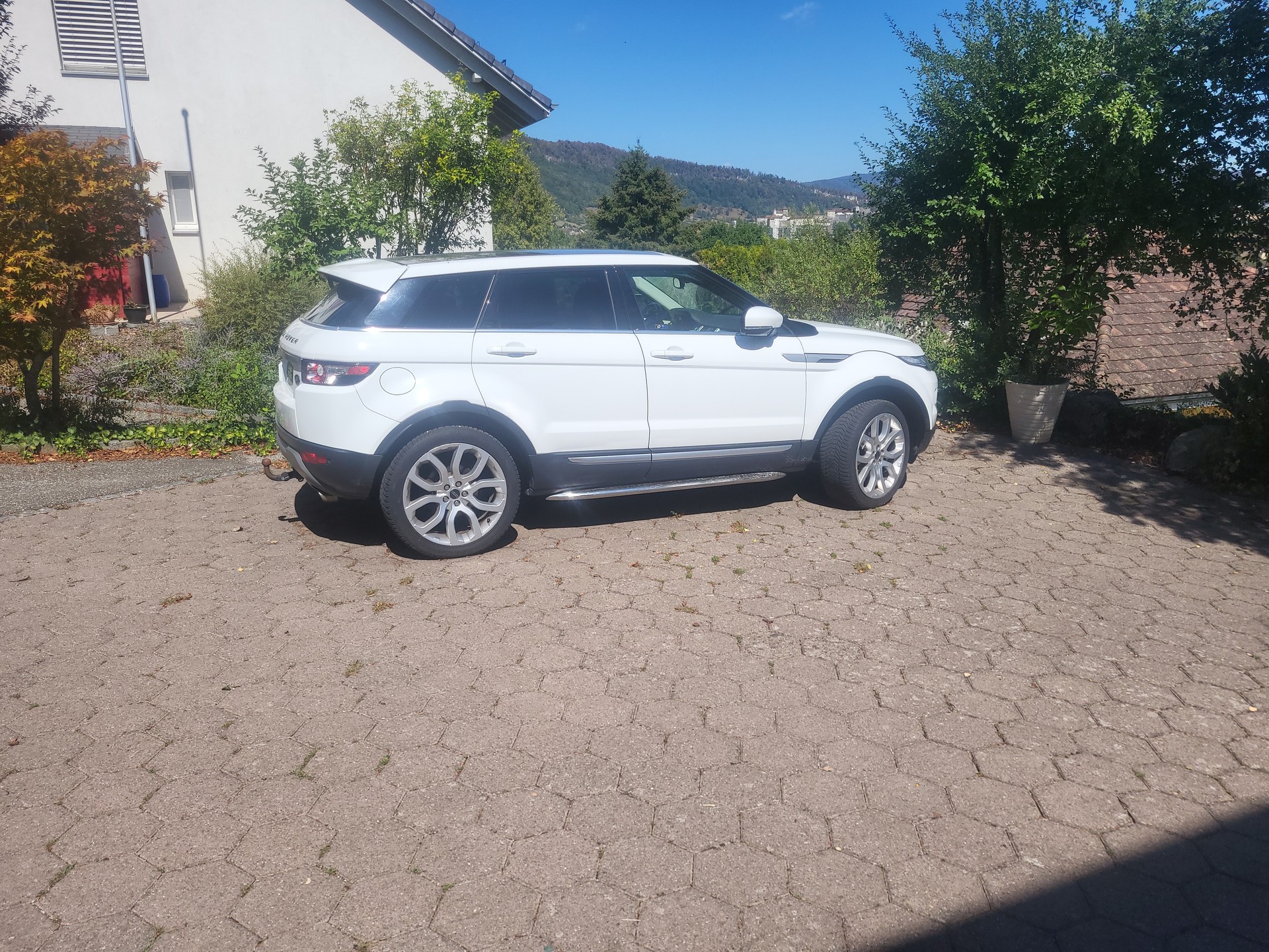 LAND ROVER 2.0 Si4 Dynamic-image-2