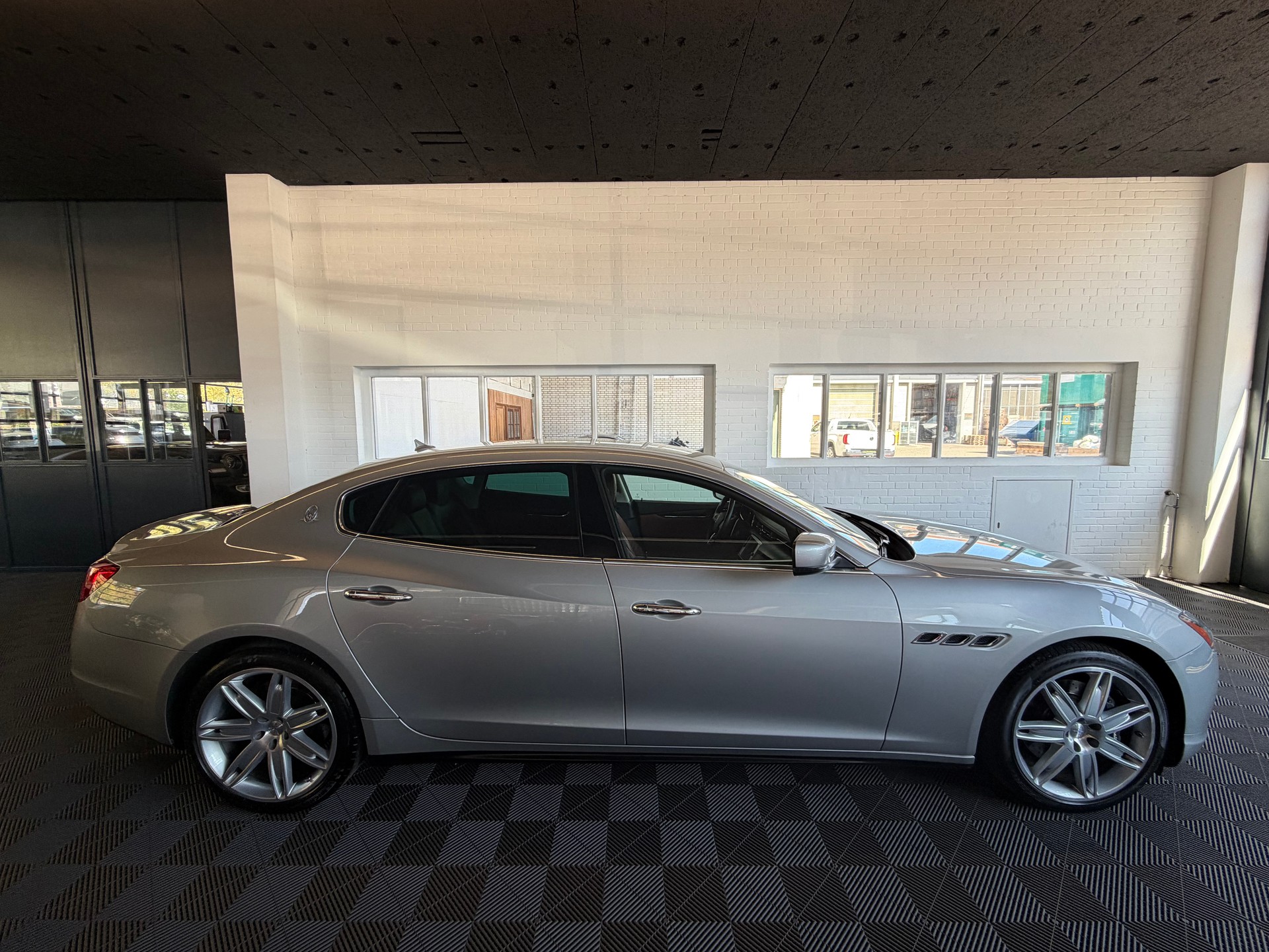 MASERATI Quattroporte 3.0 Turbo D V6 Automatica-image-1