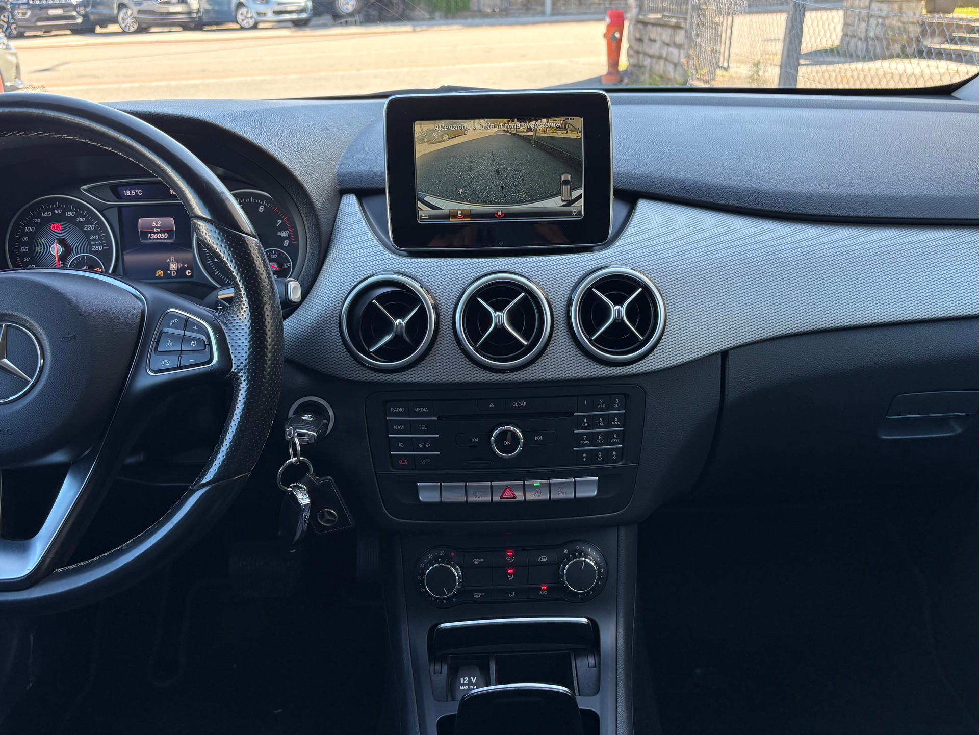 MERCEDES-BENZ B 180 Urban 7G-DCT-image-12