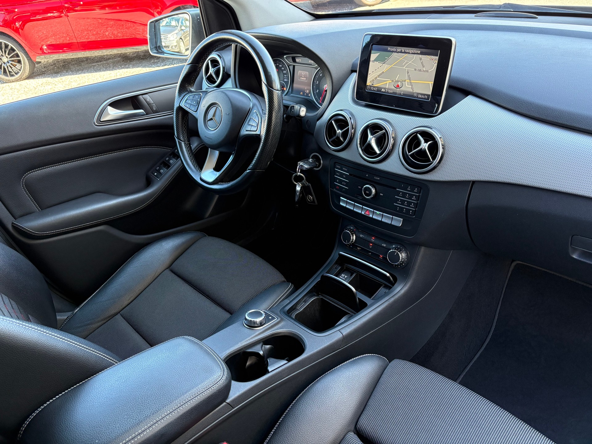 MERCEDES-BENZ B 180 Urban 7G-DCT-image-7
