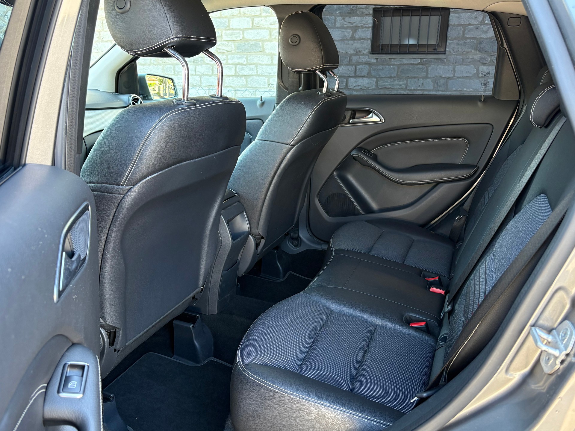 MERCEDES-BENZ B 180 Urban 7G-DCT-image-10