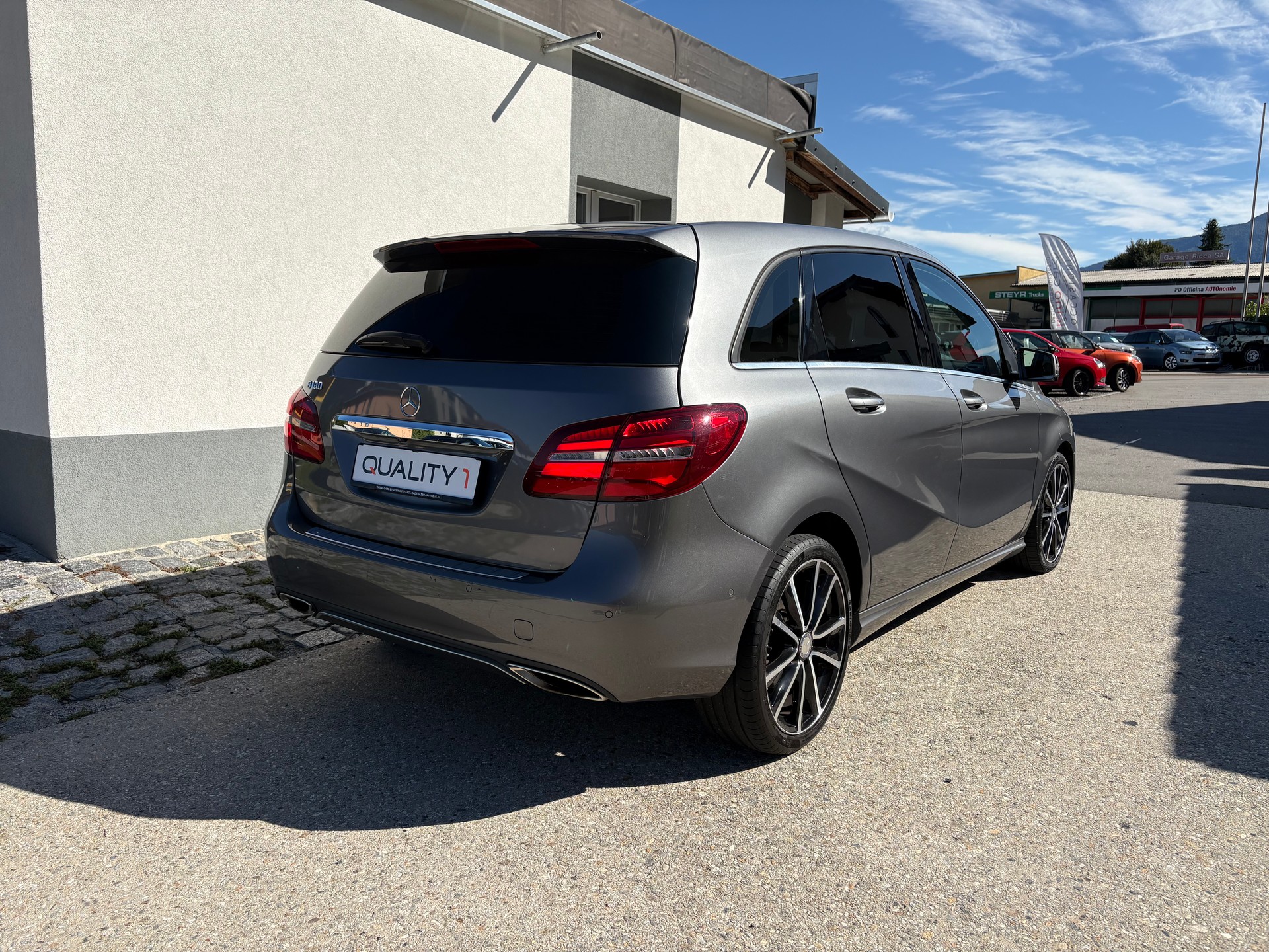 MERCEDES-BENZ B 180 Urban 7G-DCT-image-3