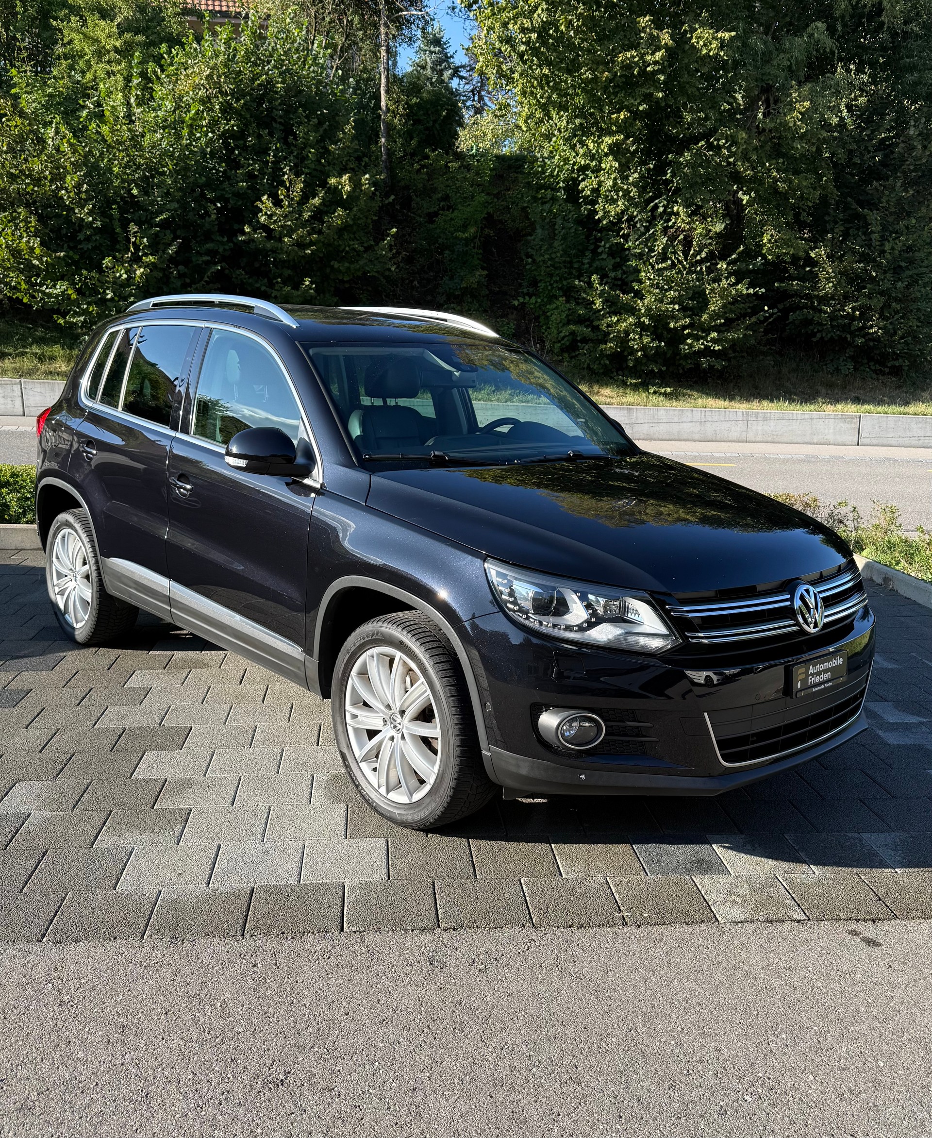 VW Tiguan 2.0 TDI BlueMotion Sport&Style 4Motion DSG-image-0