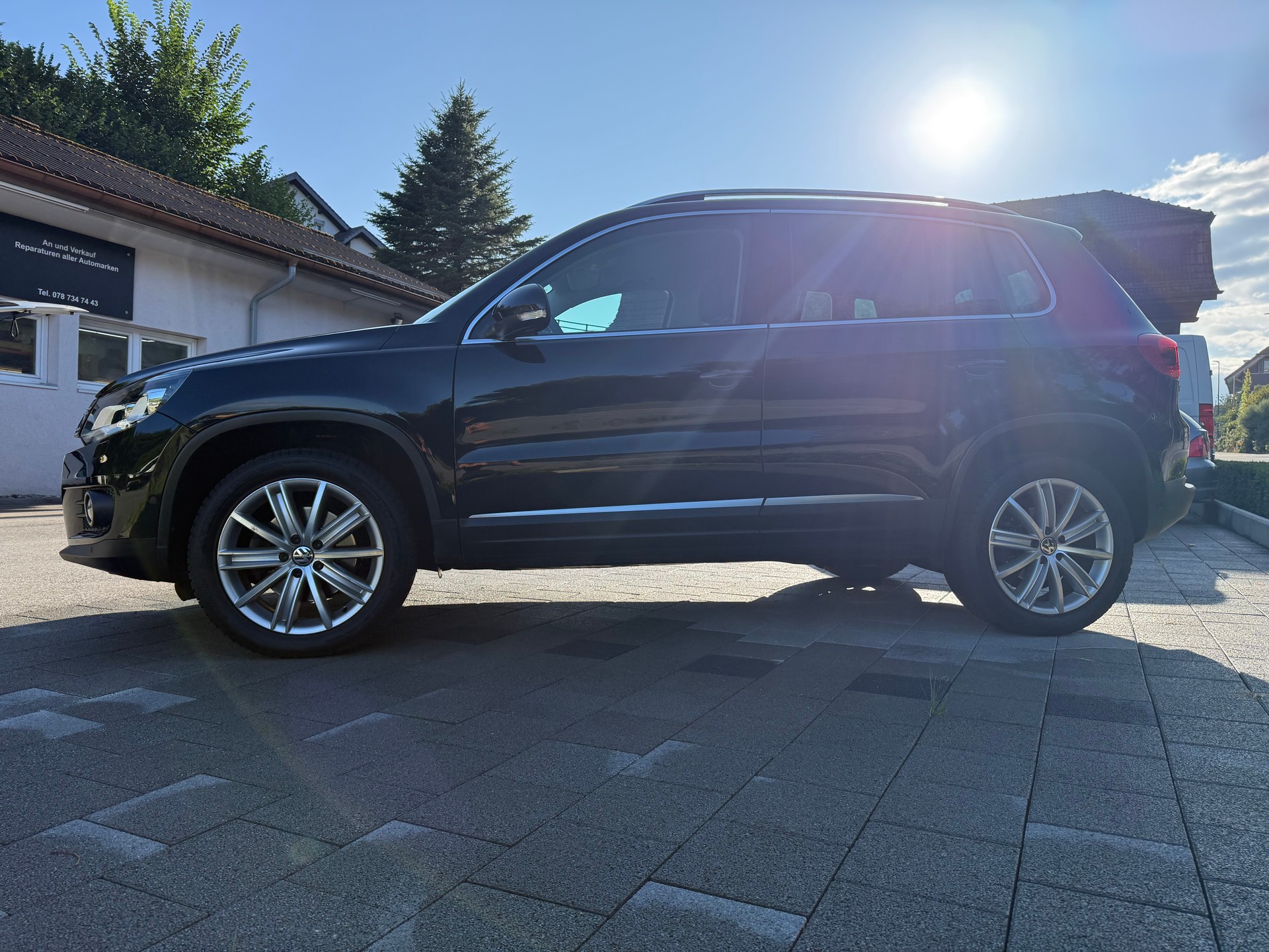 VW Tiguan 2.0 TDI BlueMotion Sport&Style 4Motion DSG-image-3
