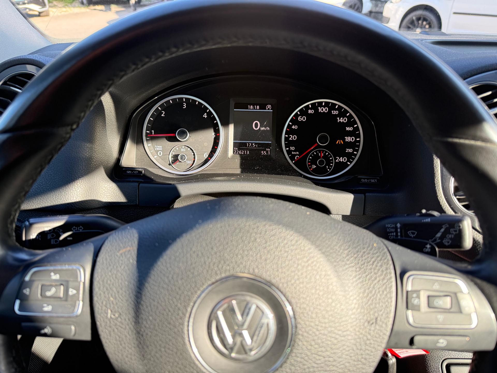 VW Tiguan 2.0 TDI BlueMotion Sport&Style 4Motion DSG-image-7