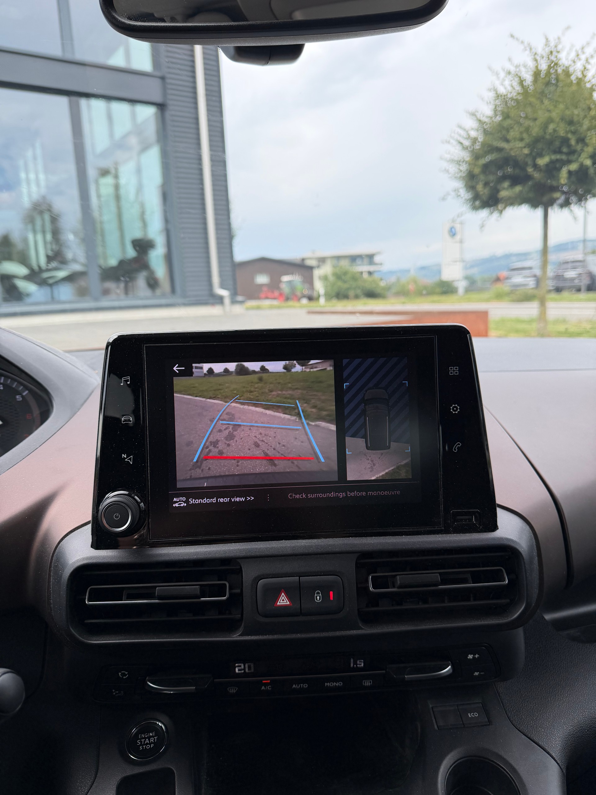 PEUGEOT Rifter 1.2 PureTech GT EAT8-image-8