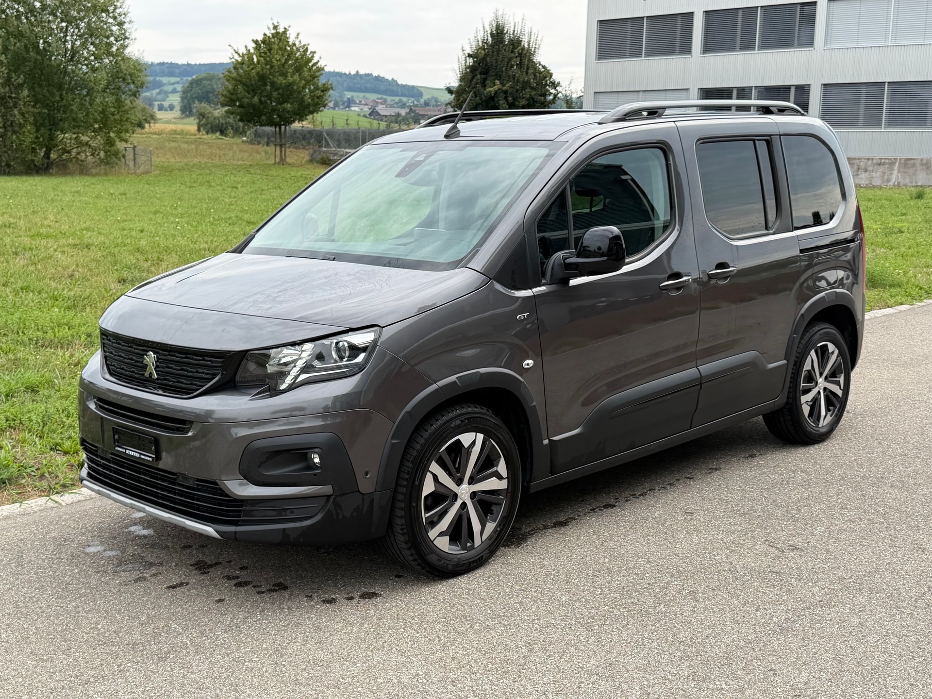 PEUGEOT Rifter 1.2 PureTech GT EAT8-image-0