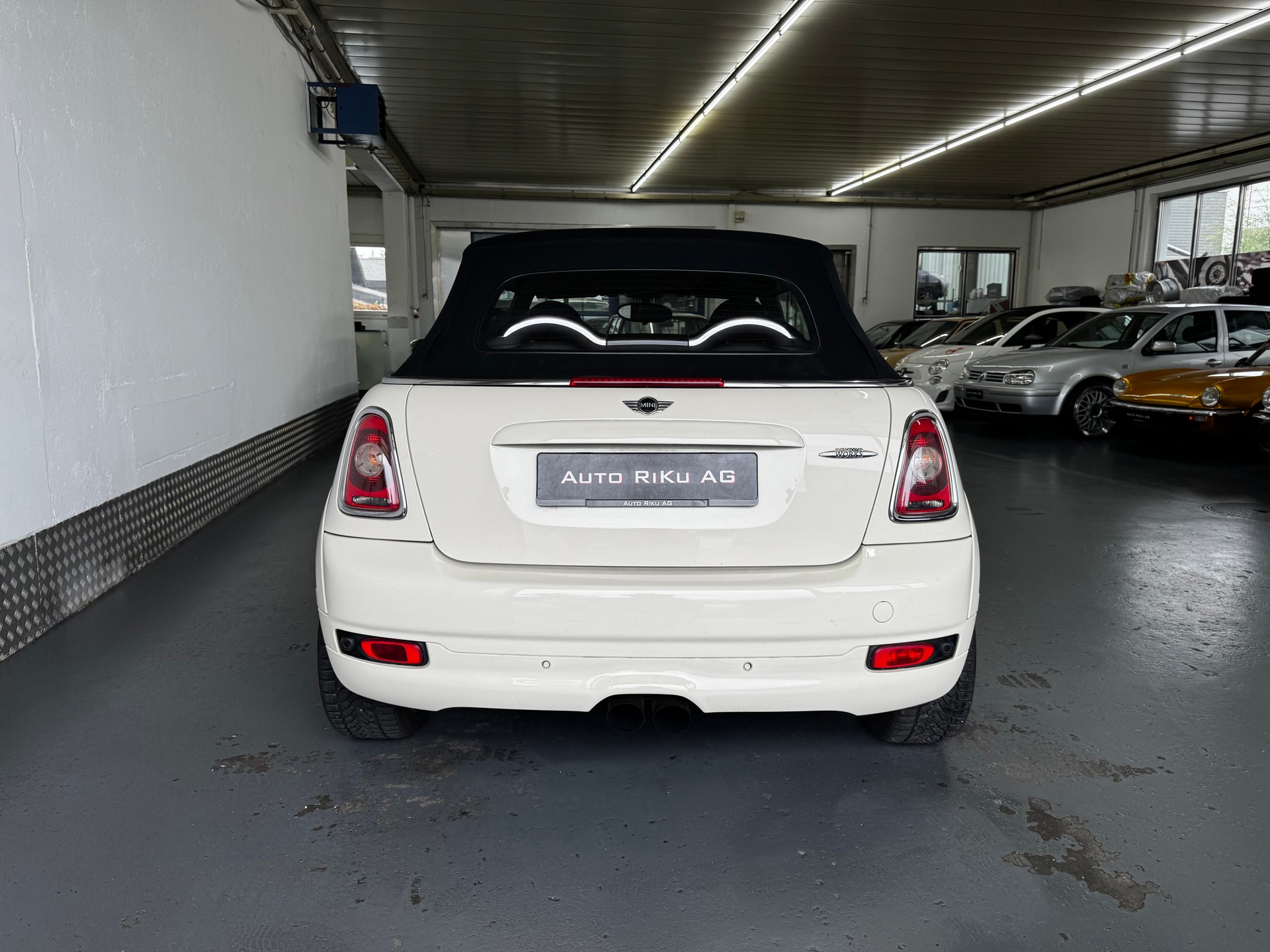 MINI Cooper John Cooper Works Cabriolet-image-18