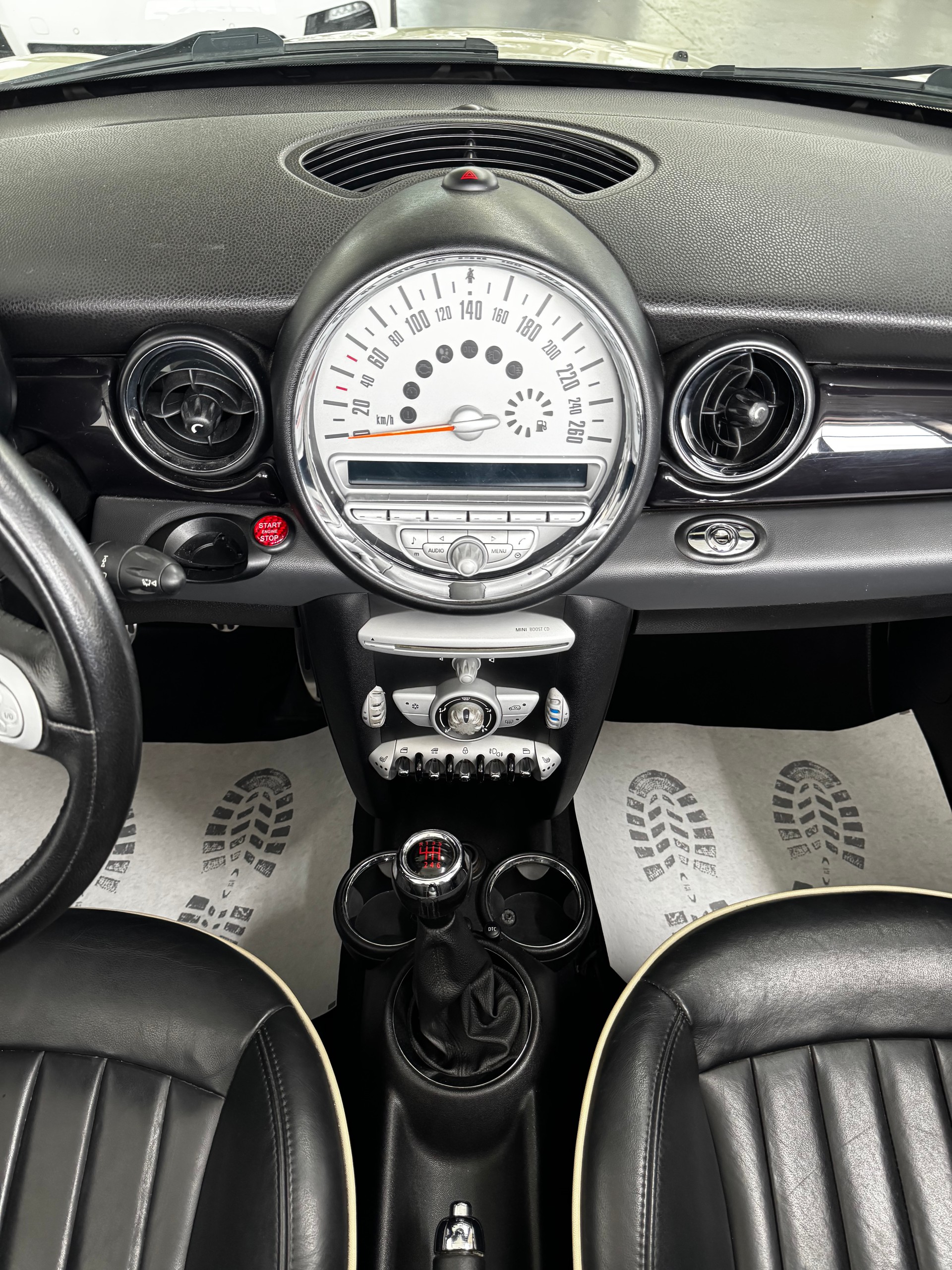 MINI Cooper John Cooper Works Cabriolet-image-25