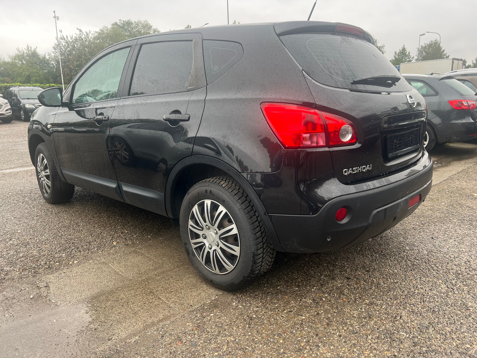 NISSAN Qashqai 2.0 4WD visia-image-3