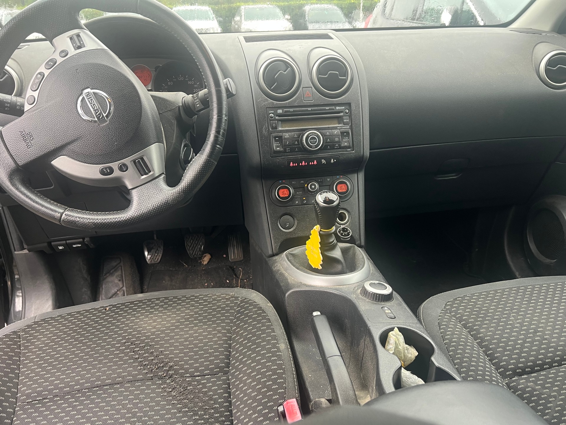 NISSAN Qashqai 2.0 4WD visia-image-6