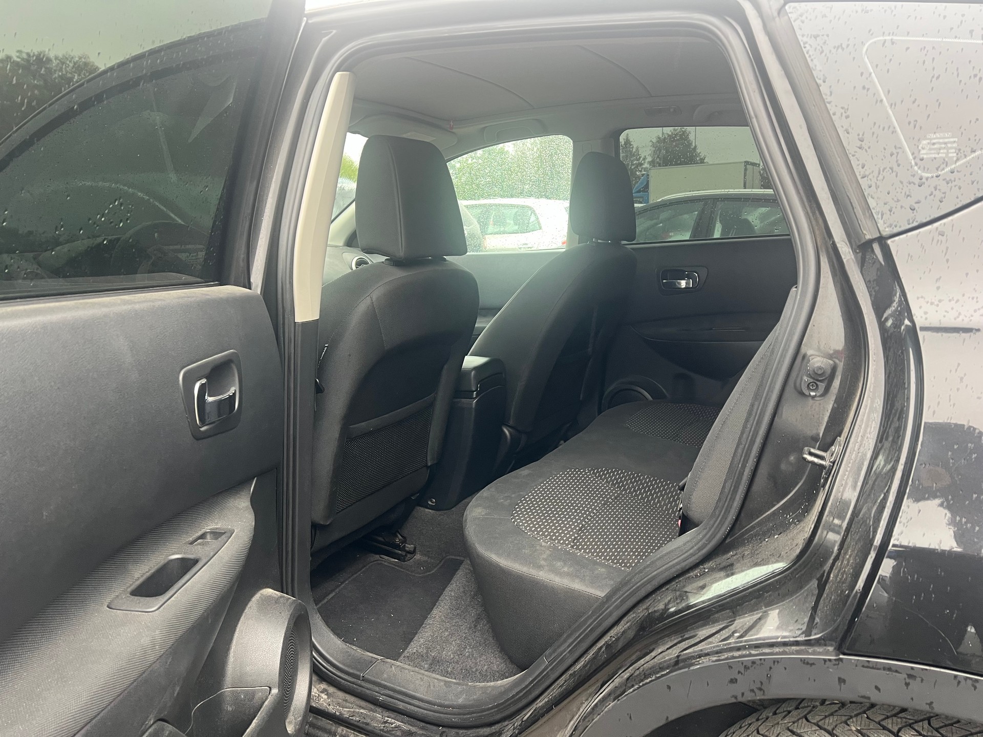NISSAN Qashqai 2.0 4WD visia-image-5