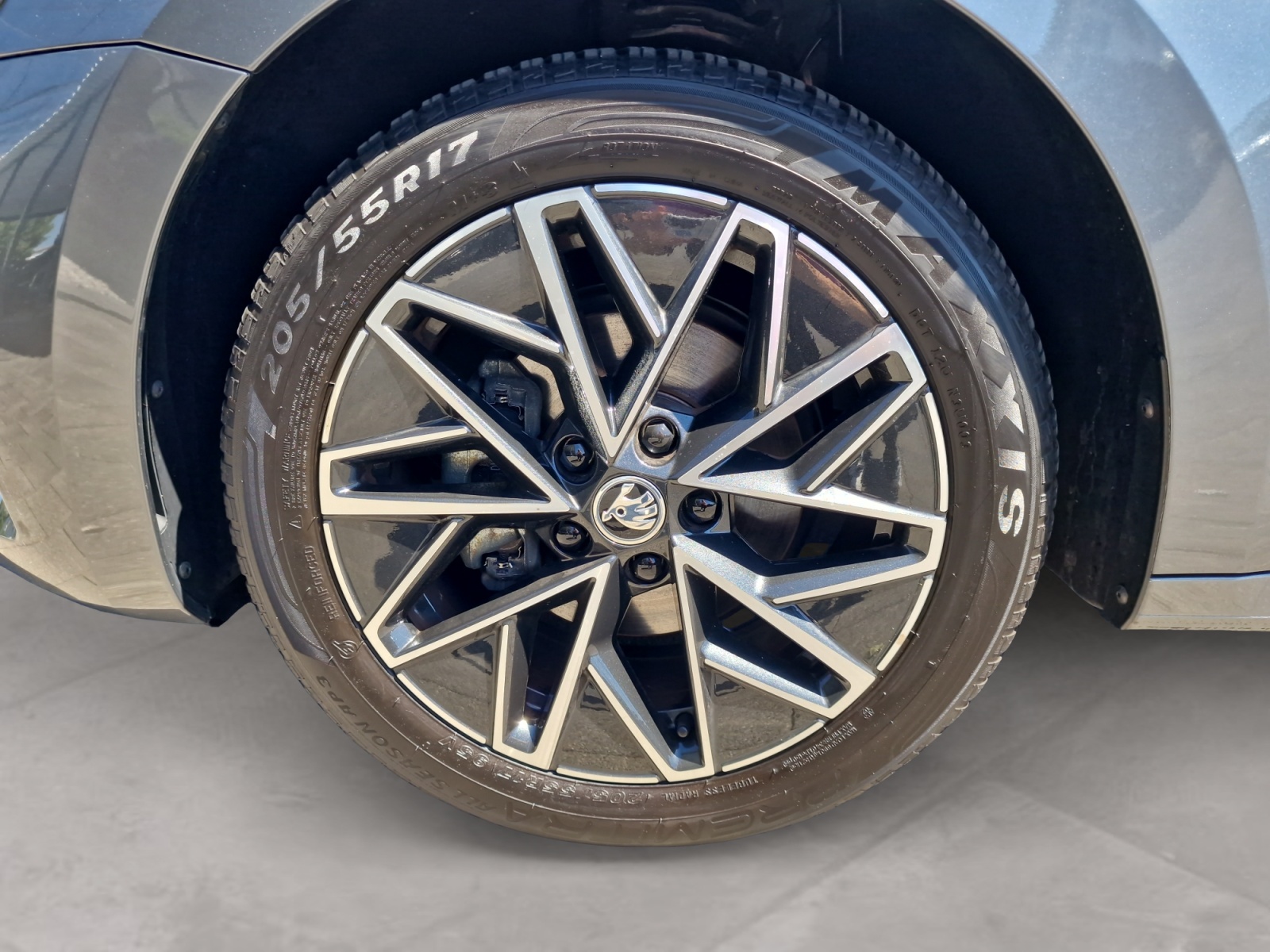 SKODA Octavia Combi 2.0 TDI Selection DSG Panorama-image-9