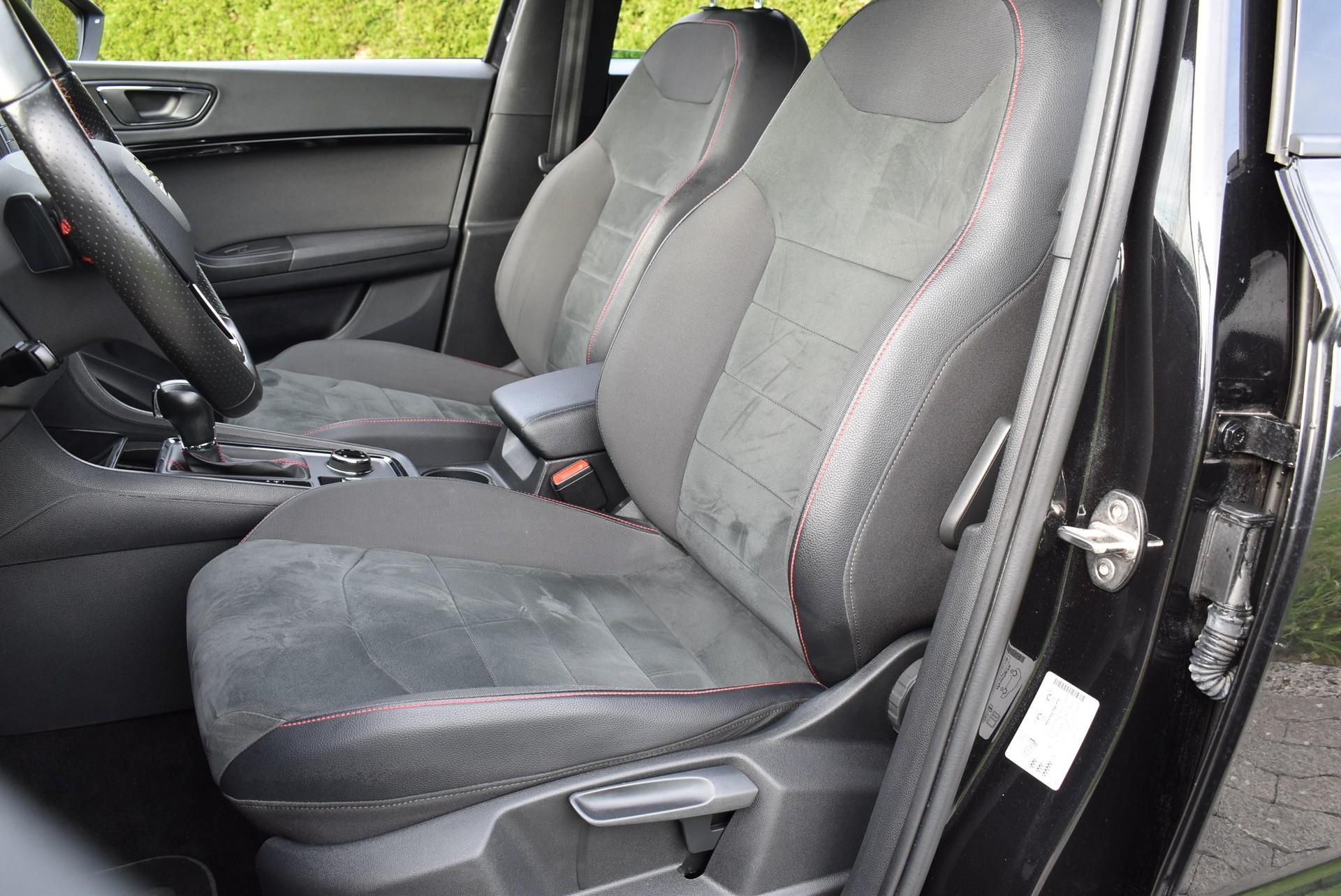 SEAT Ateca 2.0 TDI Swiss FR 4Drive DSG-image-11