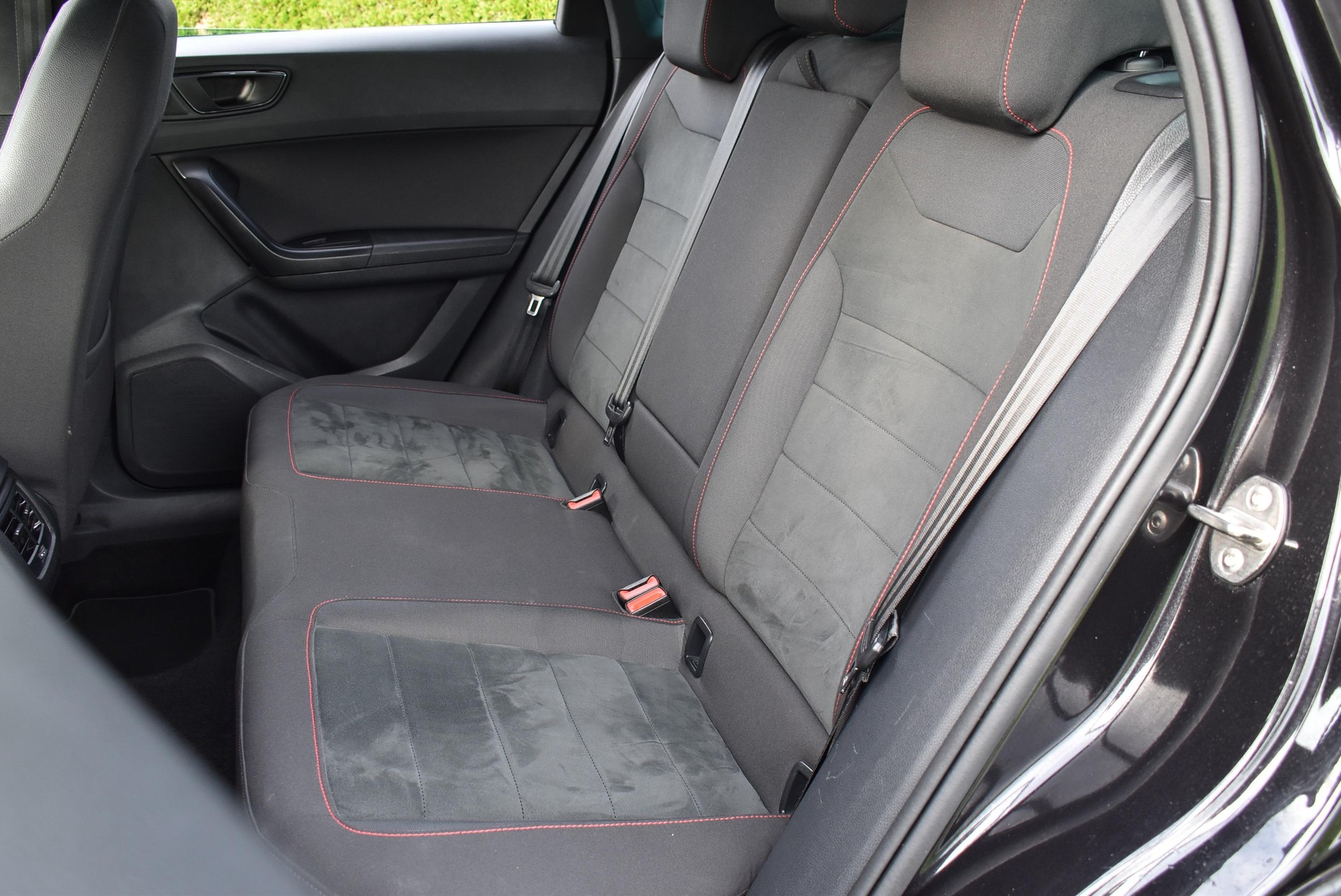SEAT Ateca 2.0 TDI Swiss FR 4Drive DSG-image-12