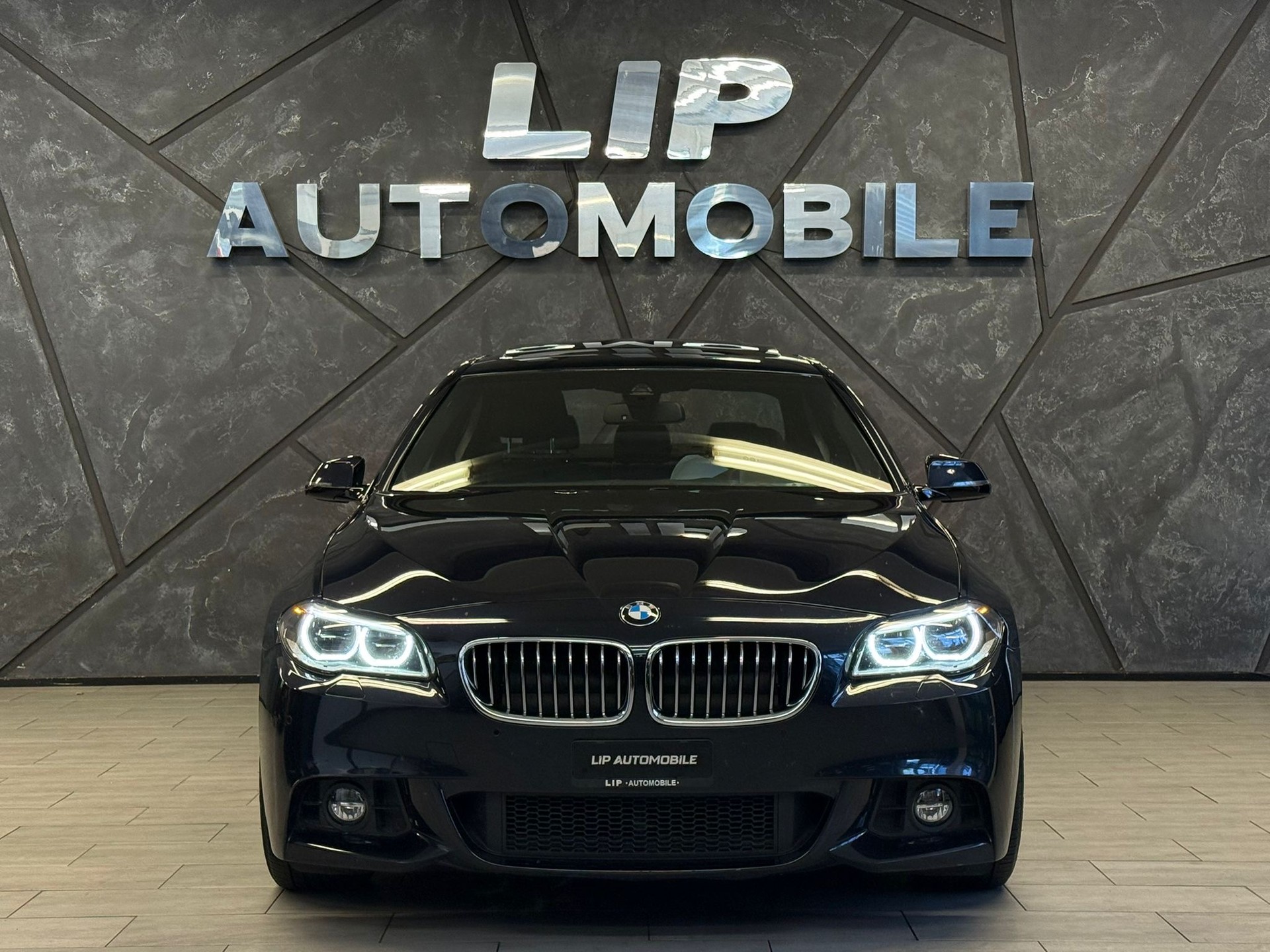BMW 520d xDrive Steptronic M Packet-showroom-element-1